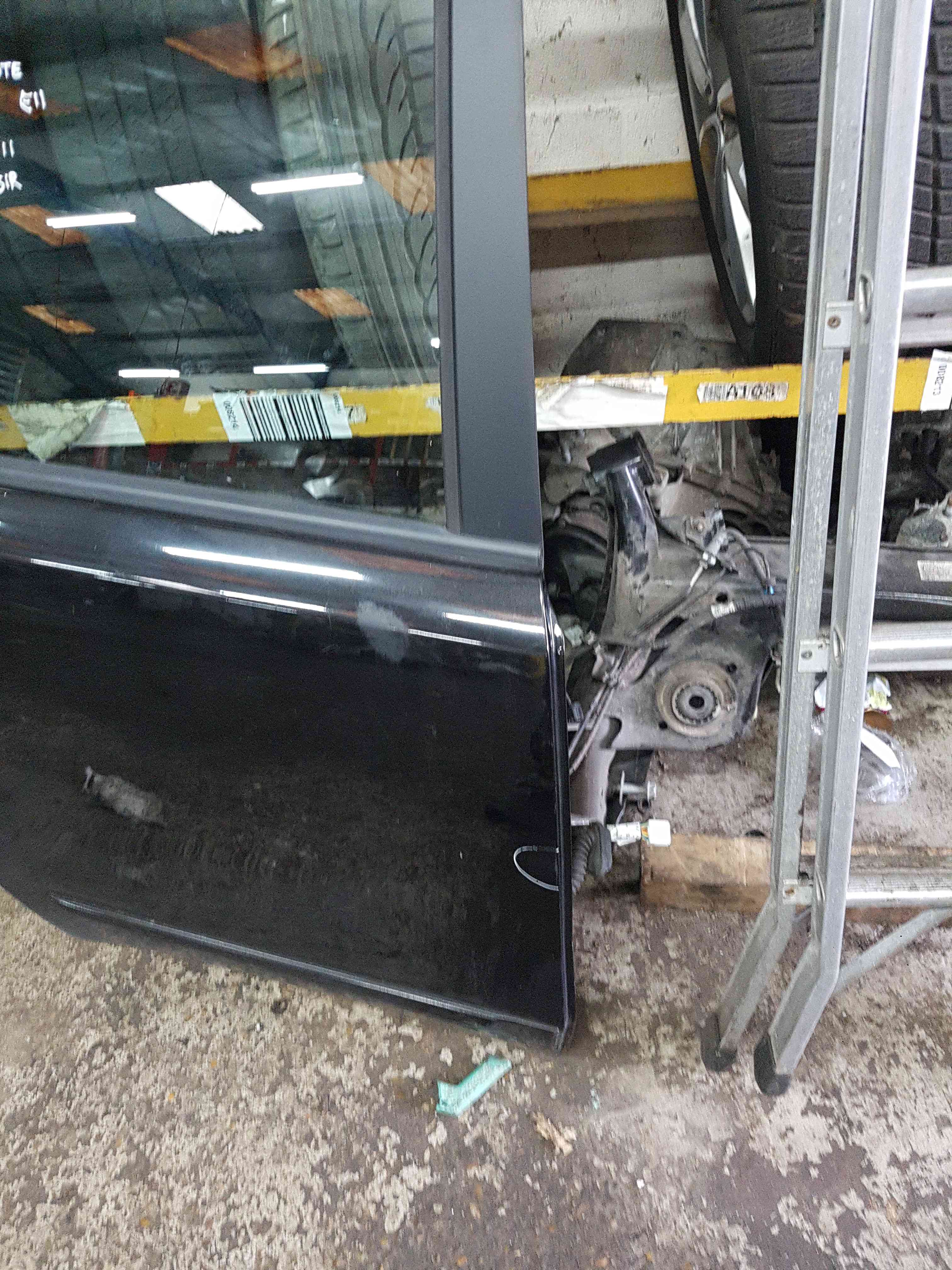 Thumb 3 Nissan Note E11 2005-2012 Drivers OSR Rear Door  z11 black