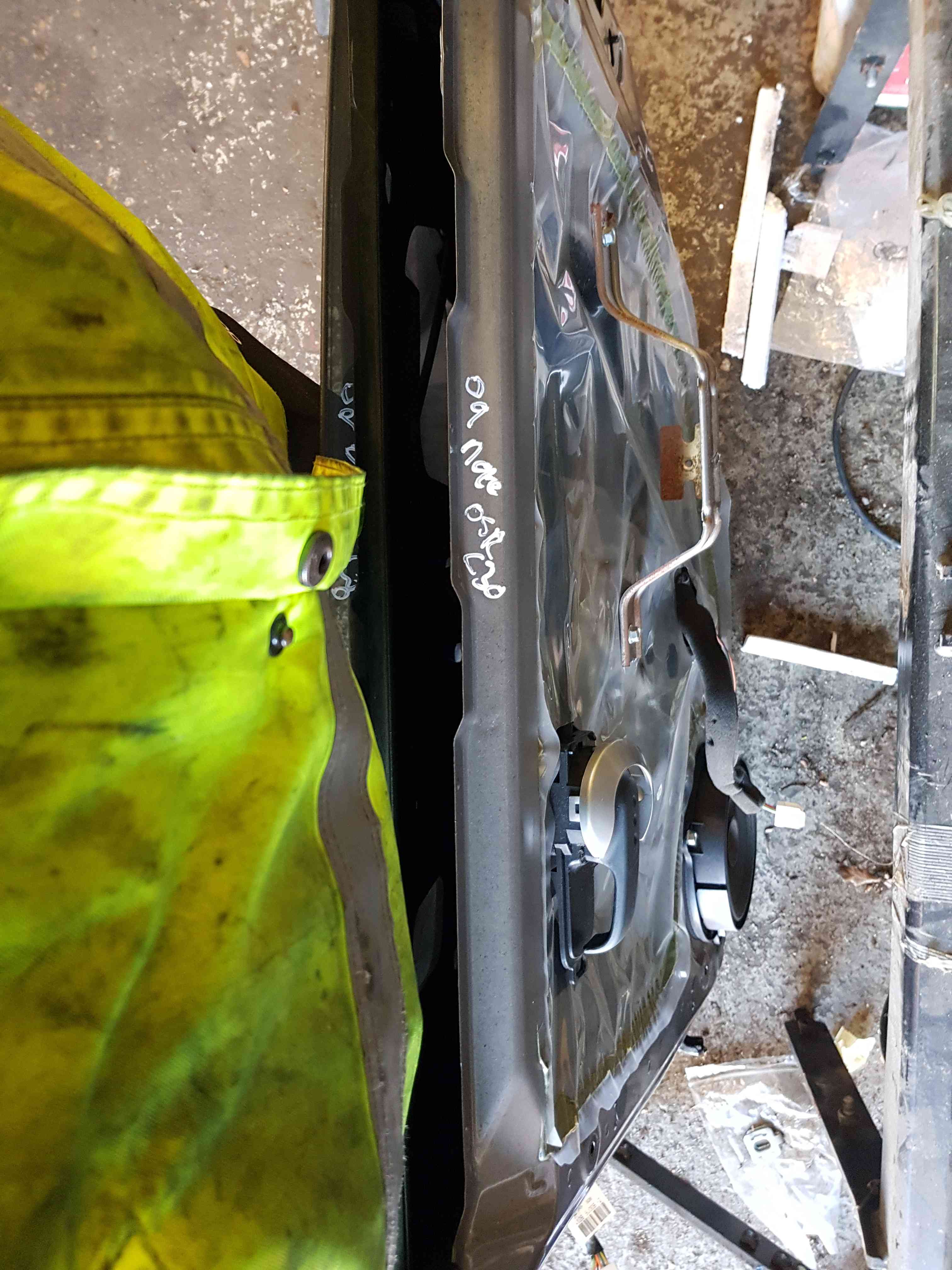 Thumb 6 Nissan Note E11 2005-2012 Drivers OSR Rear Door Beige C30 5Dr