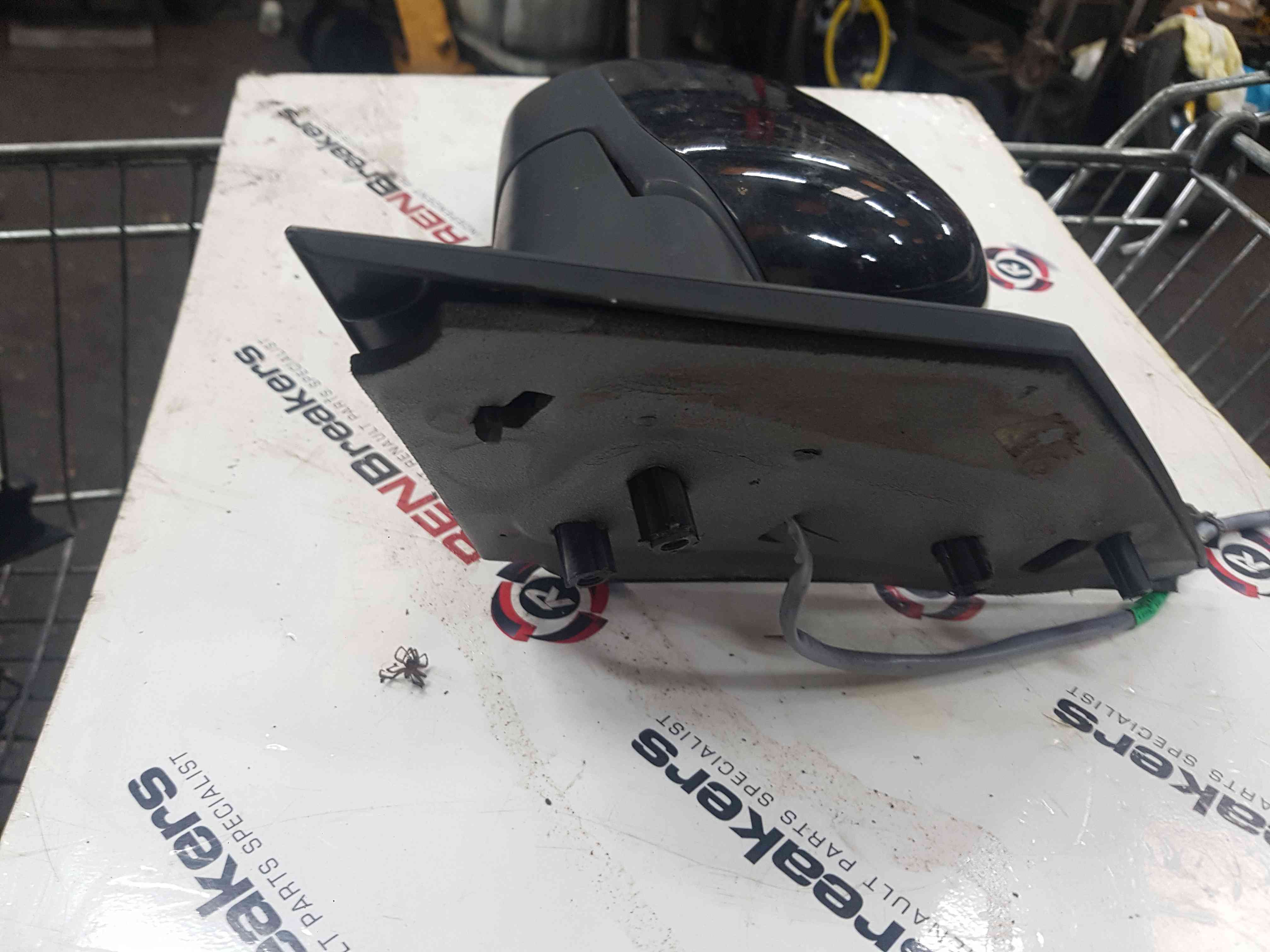 Thumb 3 Nissan Note E11 2005-2012 Drivers Os Wing Z11 black