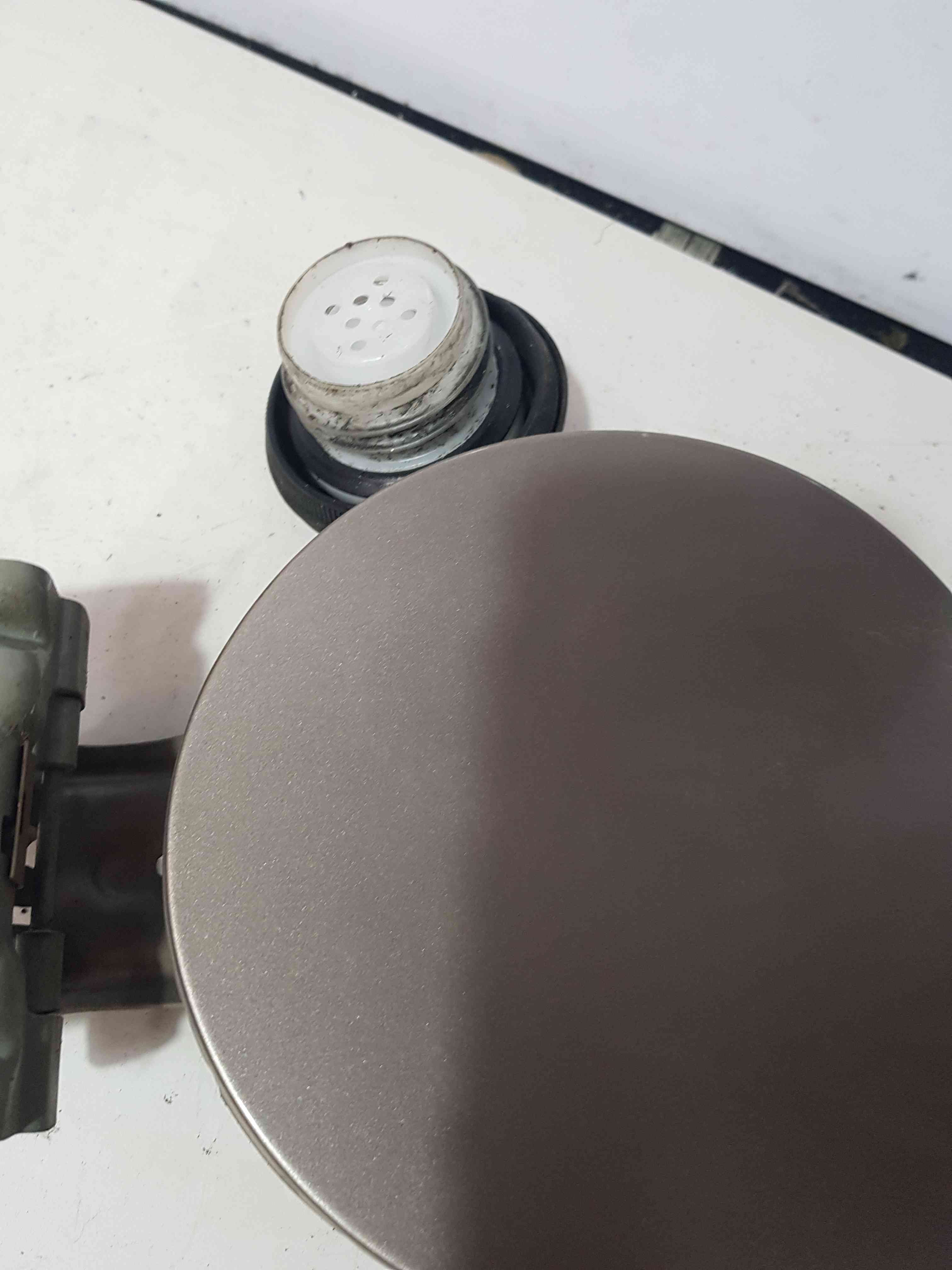 Thumb 3 Nissan Note E11 2005-2012 Fuel Flap Cover Beige C30