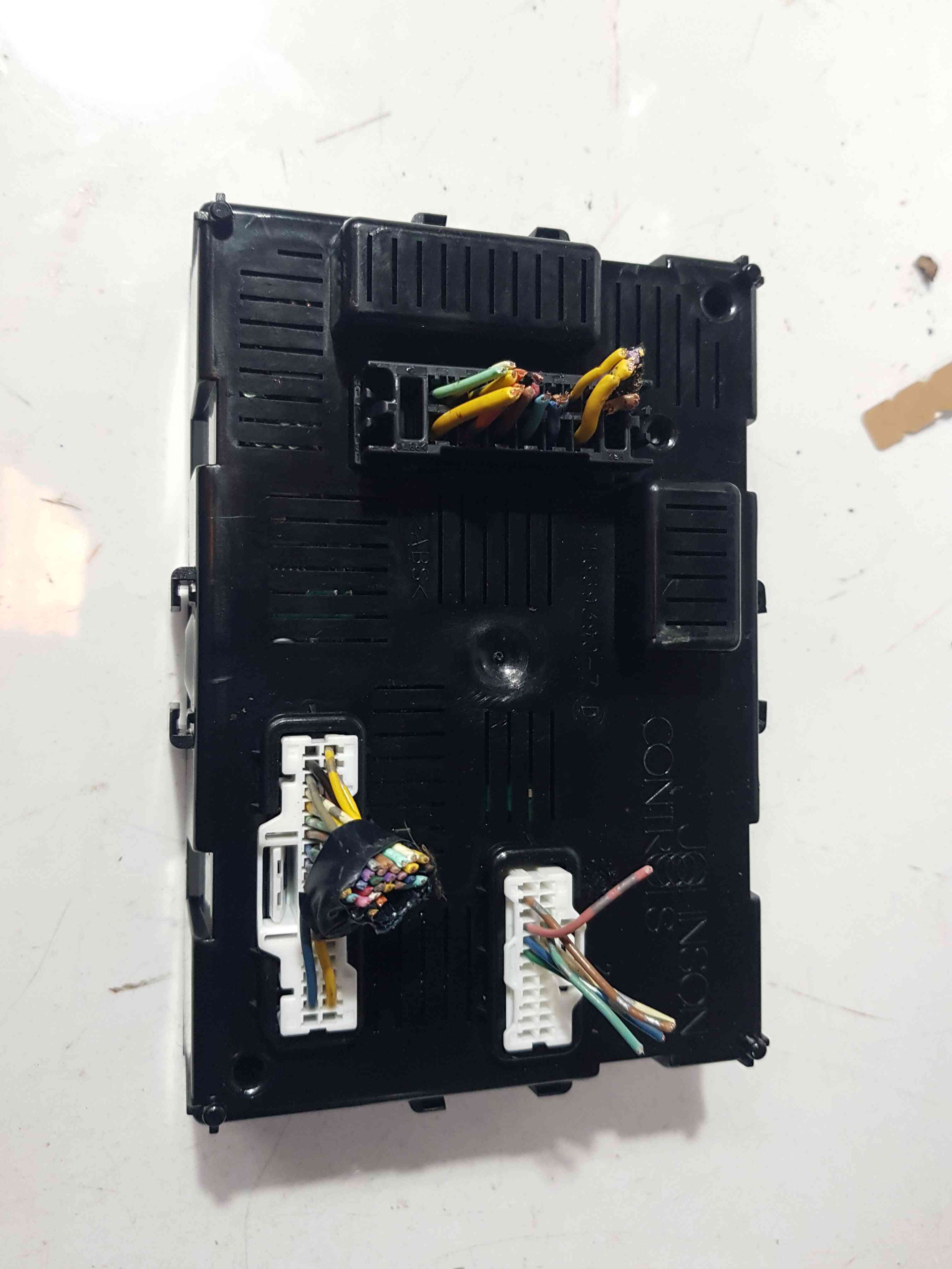 Thumb 4 Nissan Note E11 2005-2012 Fuse BOX Uch Recoding Service 284B2EM04B