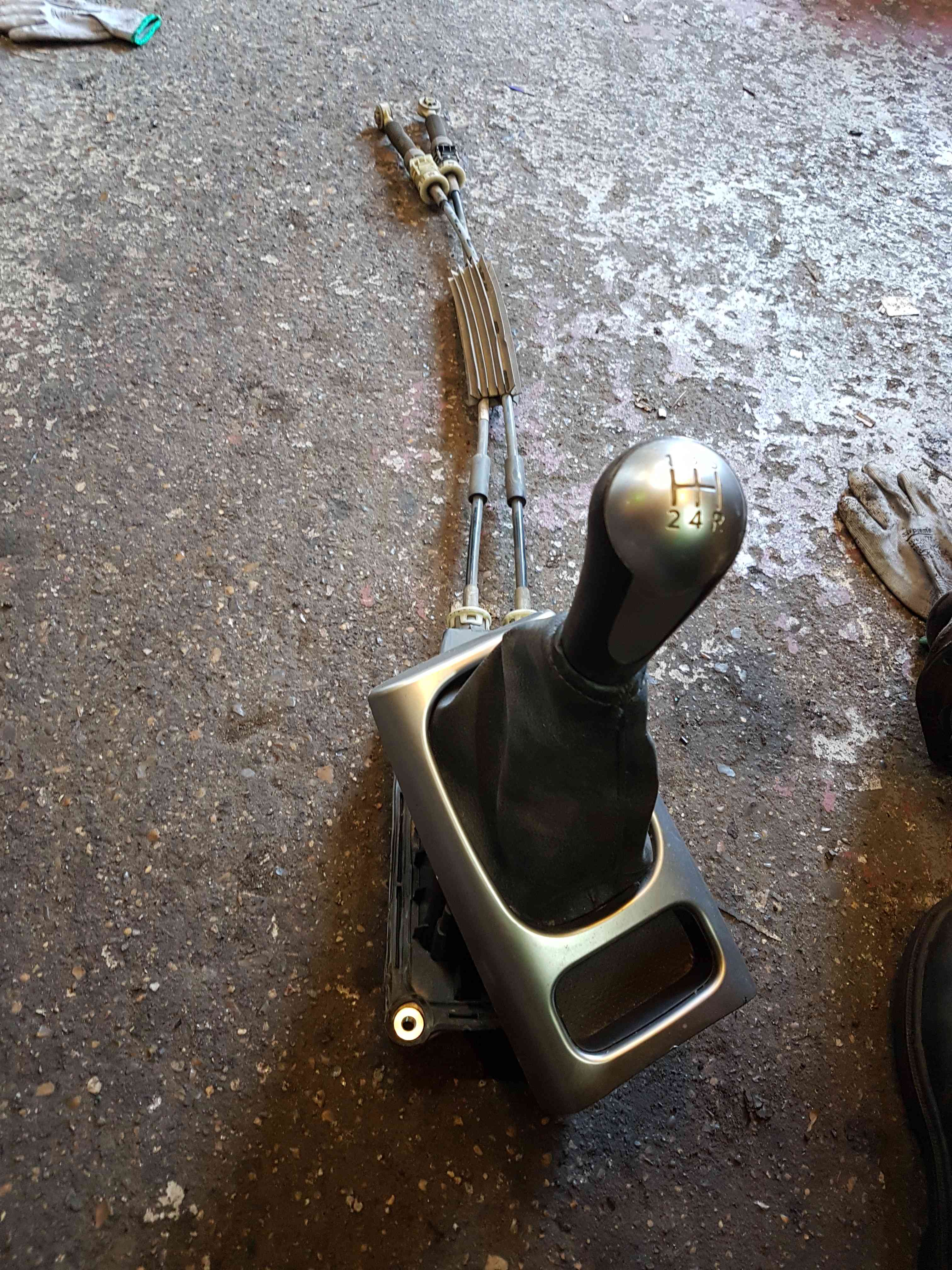 Thumb 12 Nissan Note E11 2005-2012 Gear Linkage Selector 5 Speed 34108Bc00a