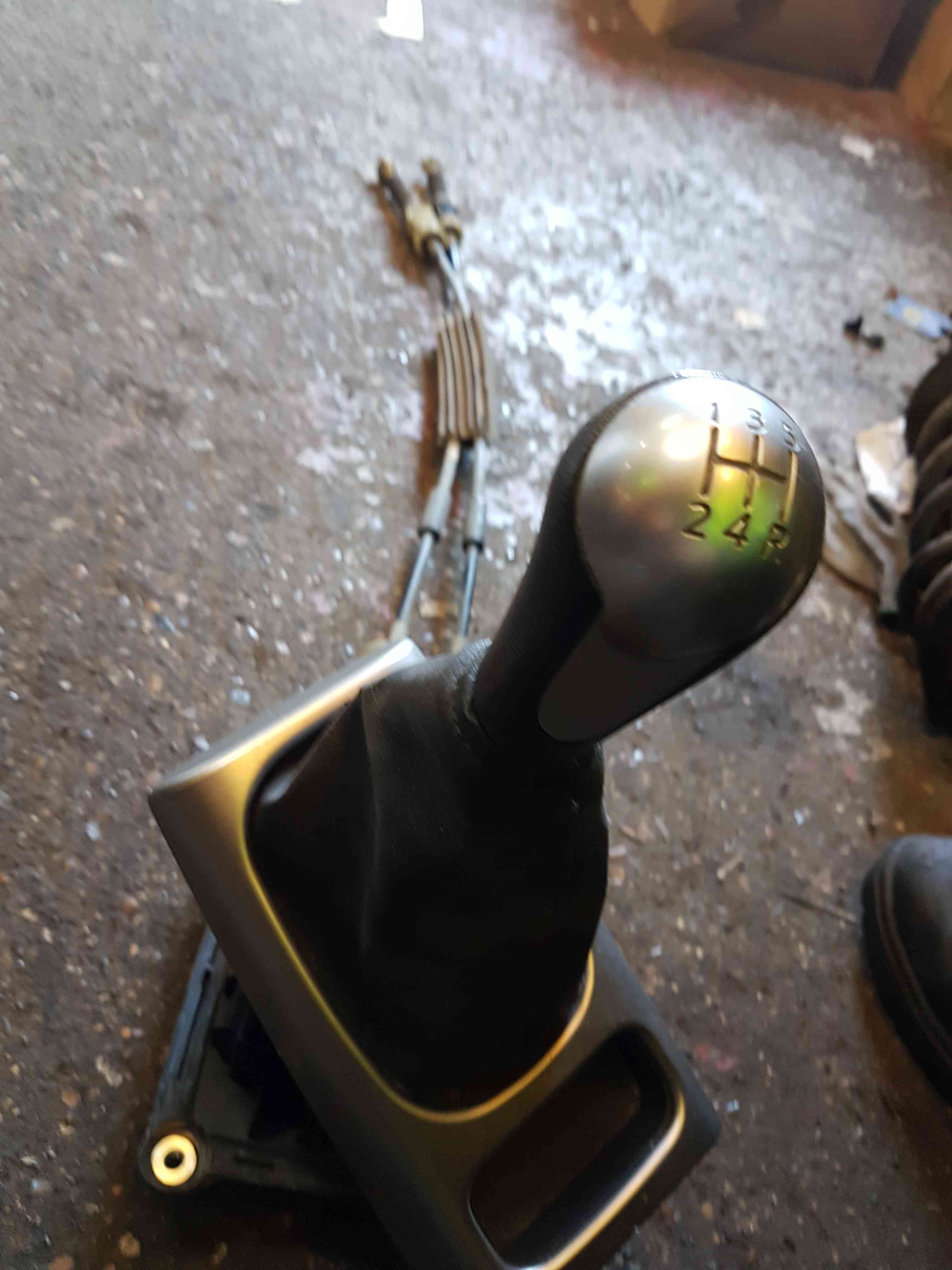 Thumb 7 Nissan Note E11 2005-2012 Gear Linkage Selector 5 Speed 34108Bc00a