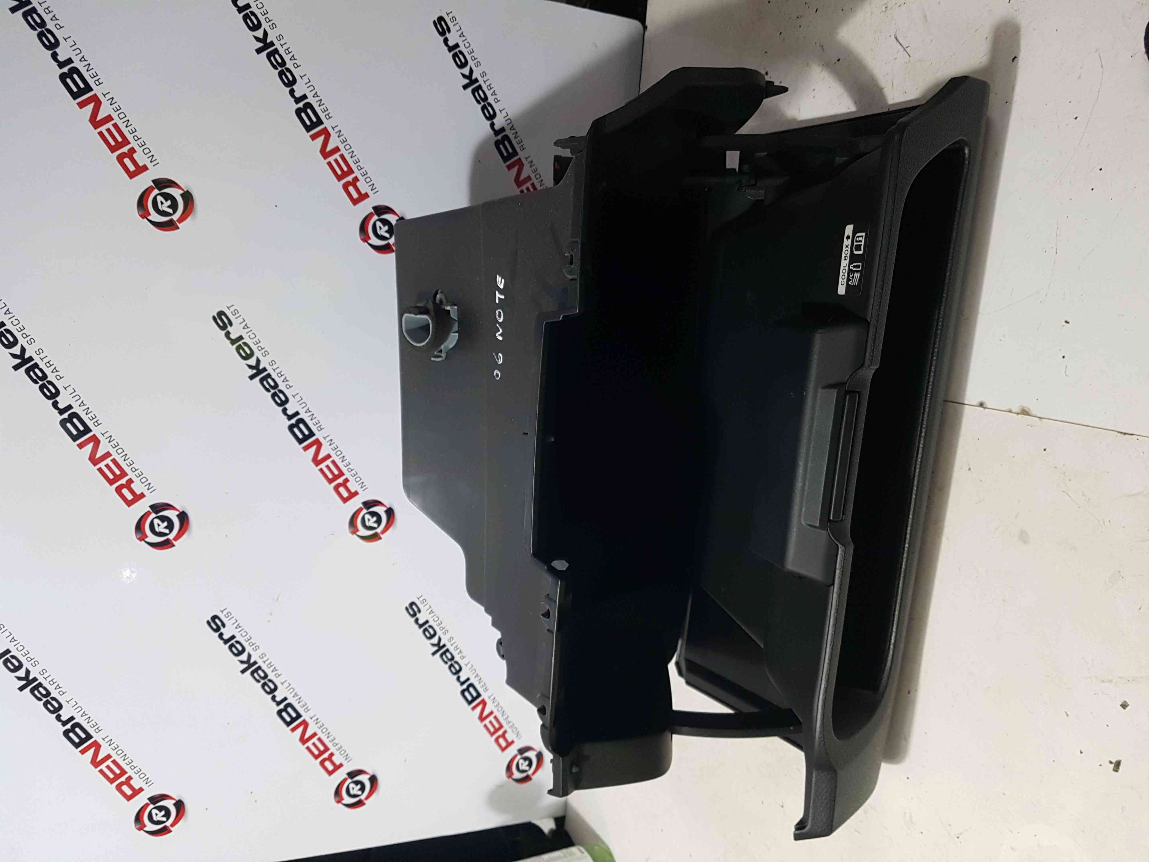 Thumb 11 Nissan Note E11 2005-2012 Glove BOX Compartment Cool BOX 685209U000