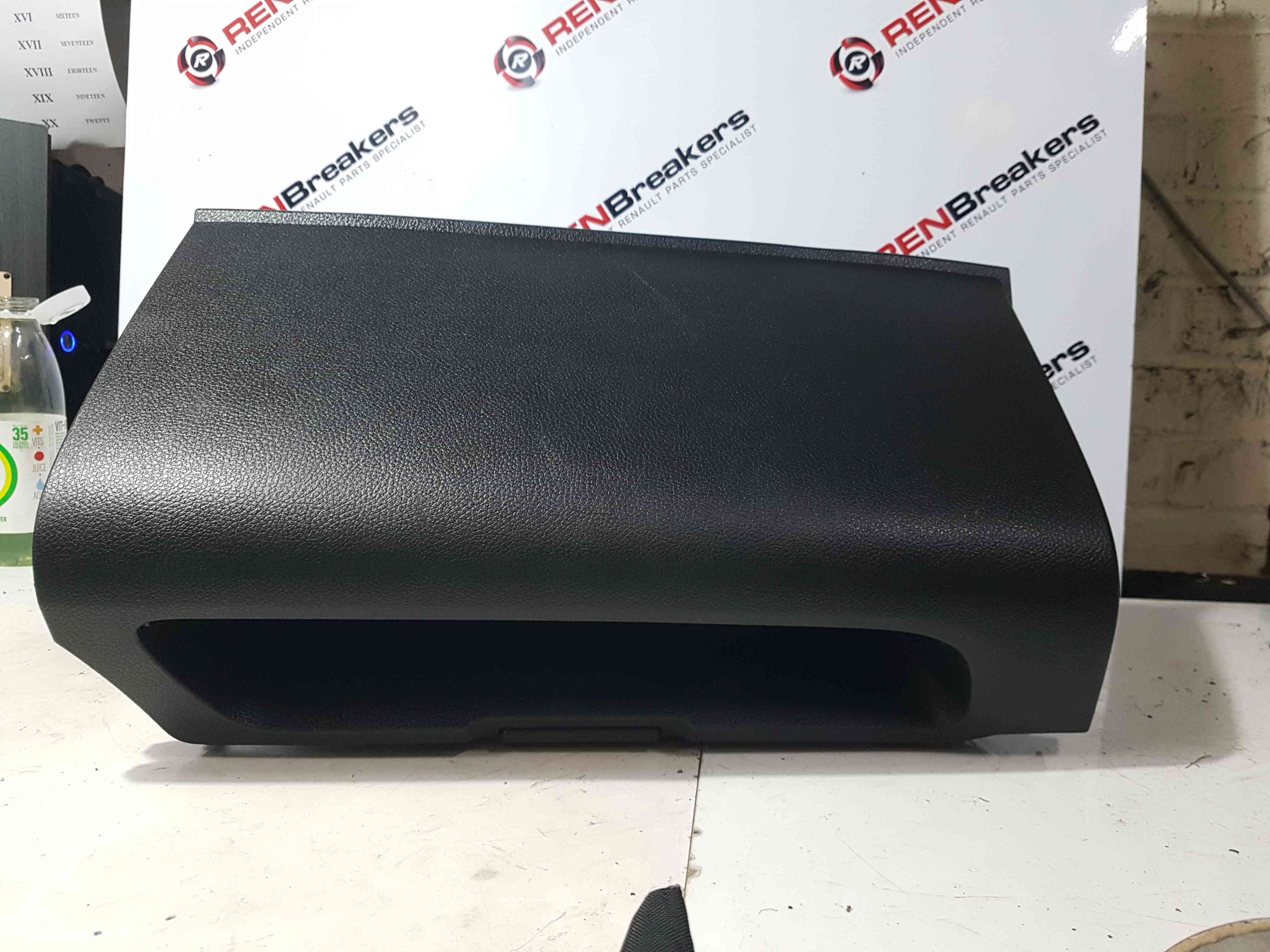 Thumb 3 Nissan Note E11 2005-2012 Glove BOX Compartment Cool BOX 685209U000