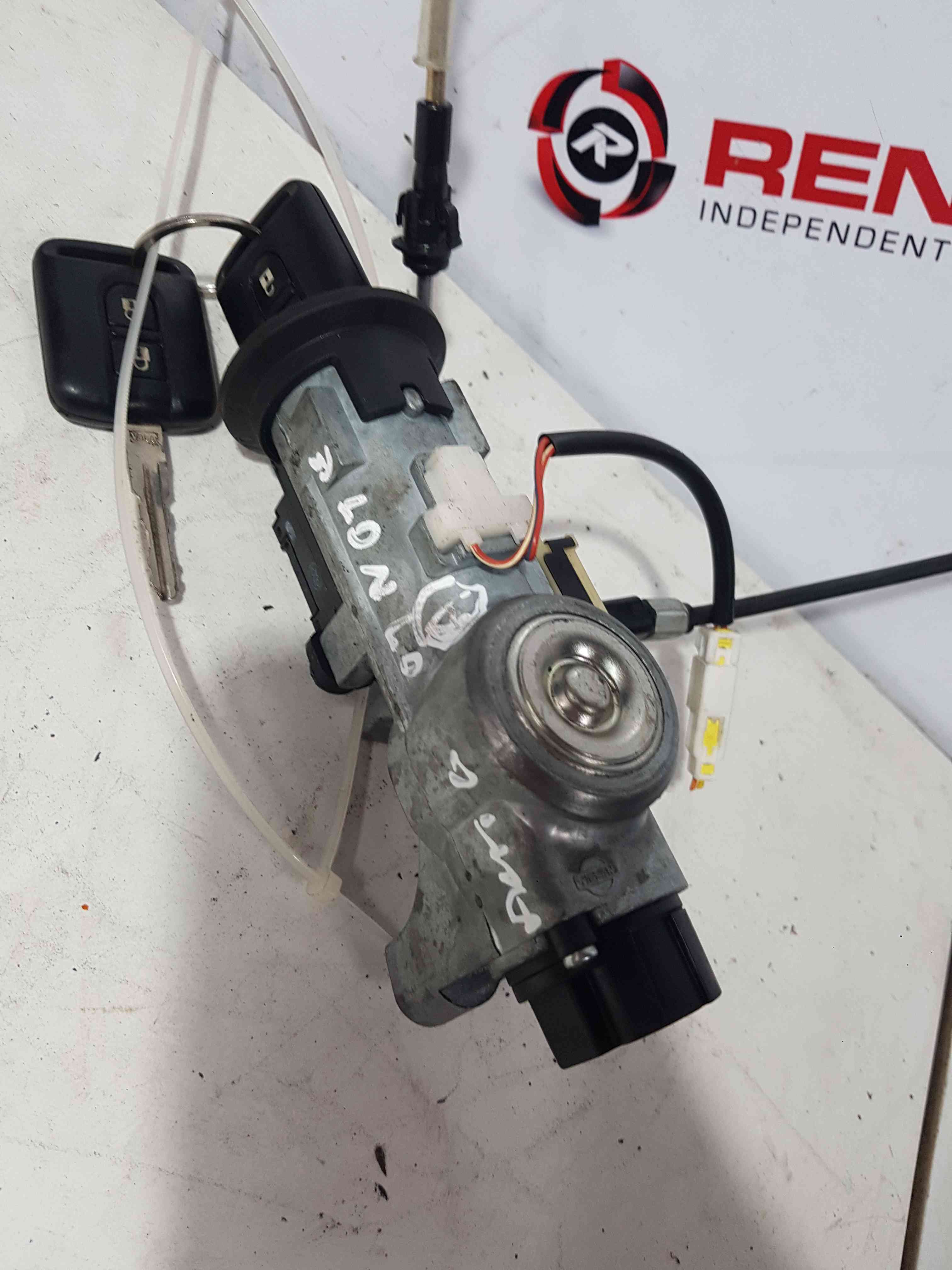 Thumb 2 Nissan Note E11 2005-2012 Ignition Barrel + 2 Keys Automatic Auto 28590AX600