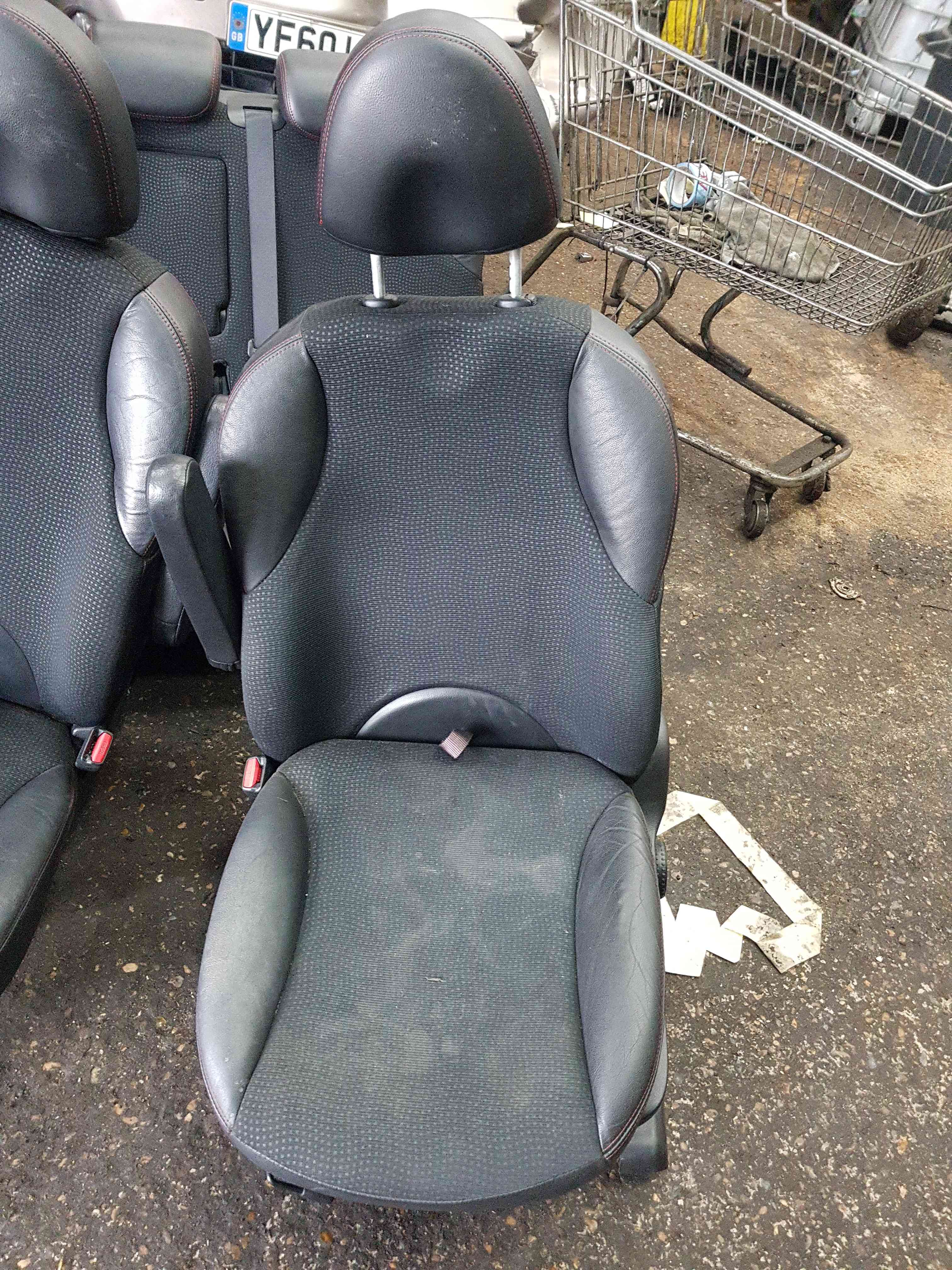 Thumb 3 Nissan Note E11 2005-2012 Interior SET Chairs Seats Half Leather 4 Door Cards