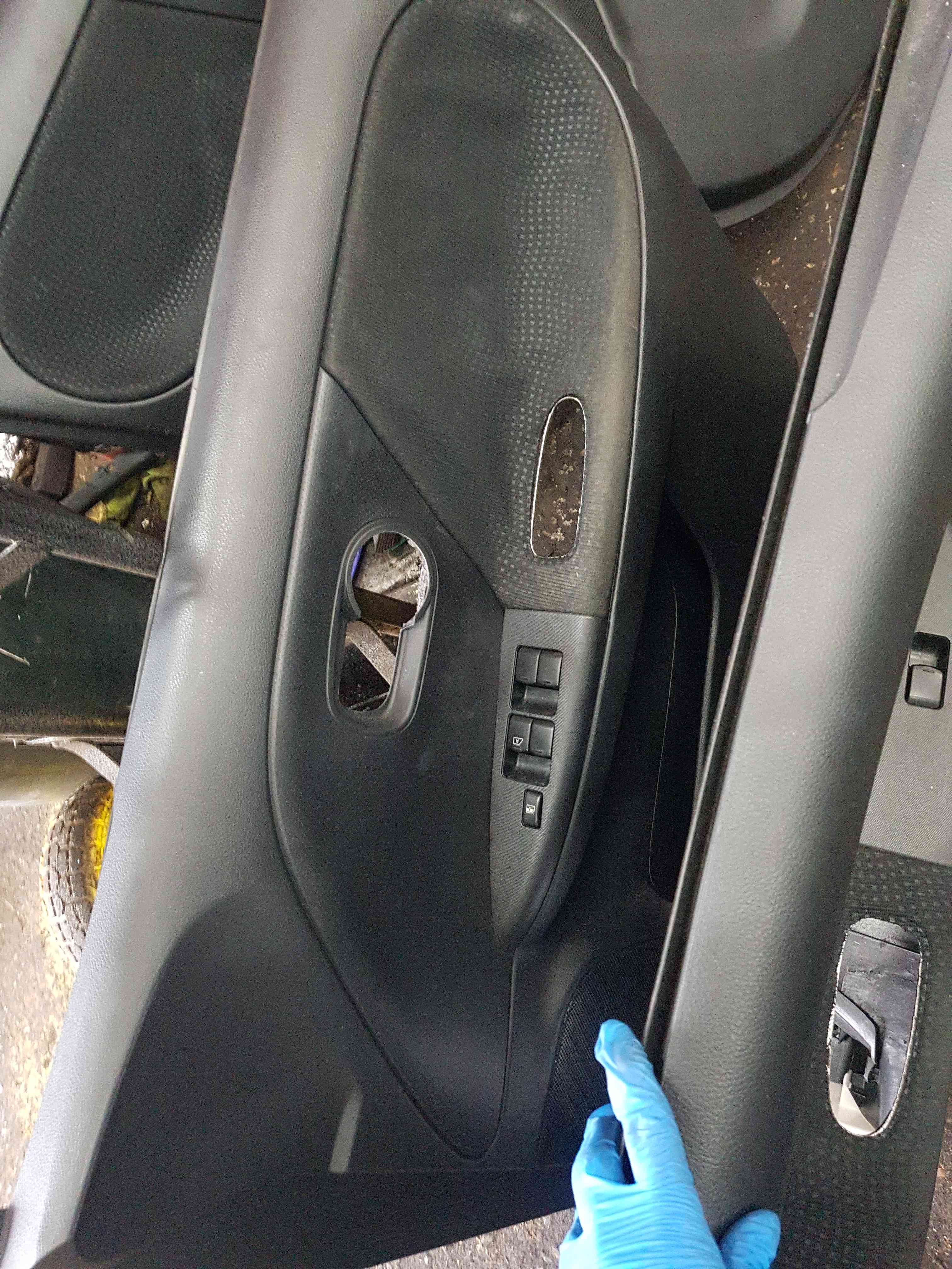 Thumb 7 Nissan Note E11 2005-2012 Interior SET Chairs Seats Half Leather 4 Door Cards