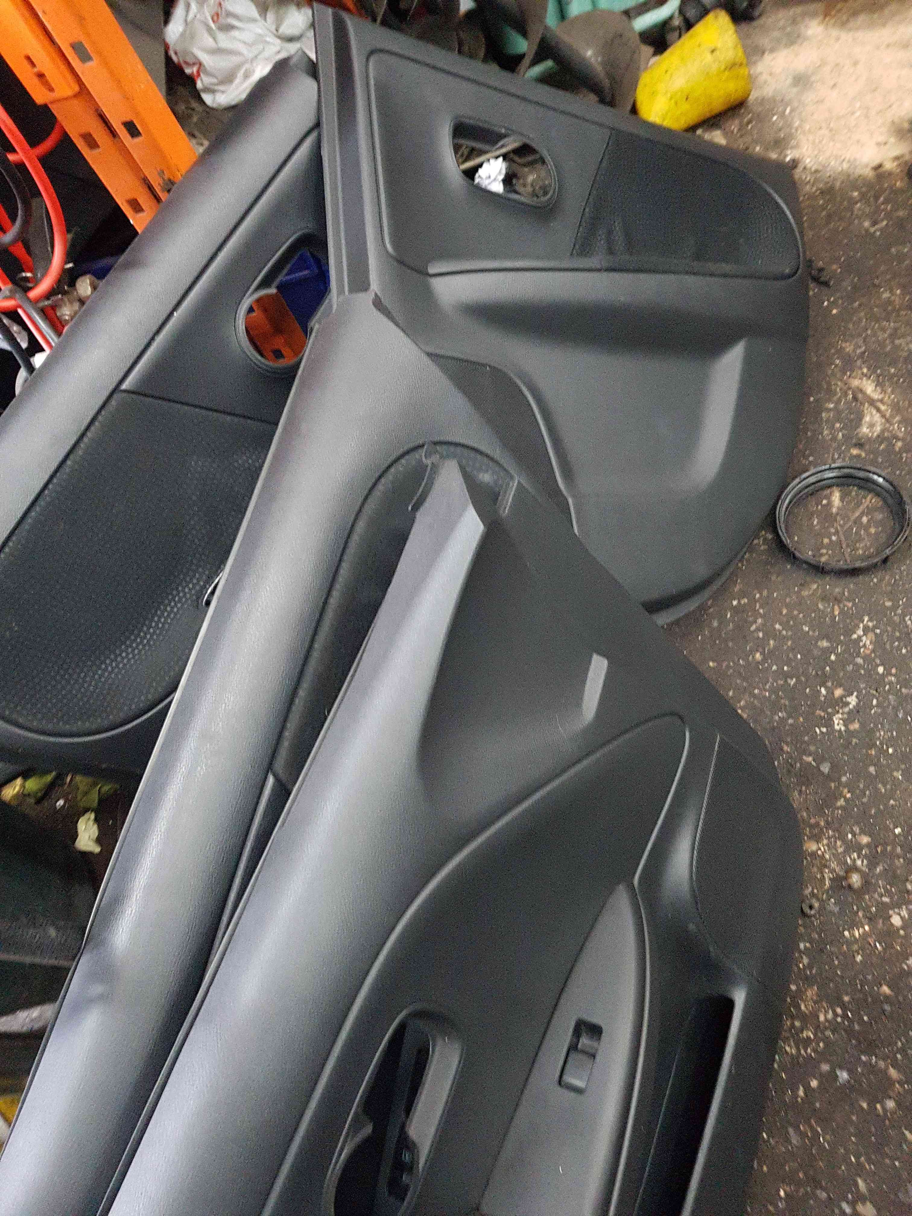 Thumb 8 Nissan Note E11 2005-2012 Interior SET Chairs Seats Half Leather 4 Door Cards