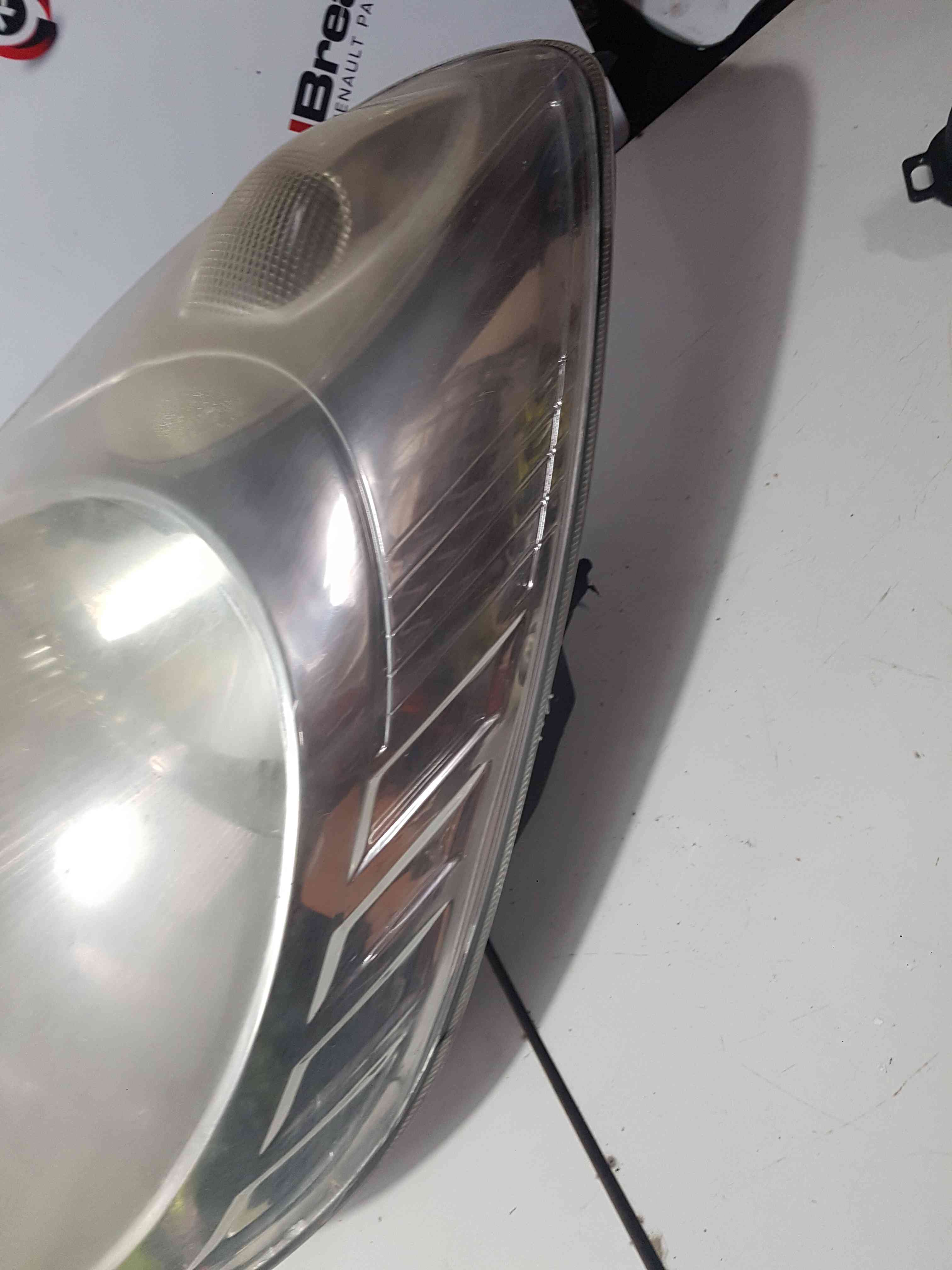 Thumb 3 Nissan Note E11 2005-2012 NSF Passenger Front Head Light Cloudy