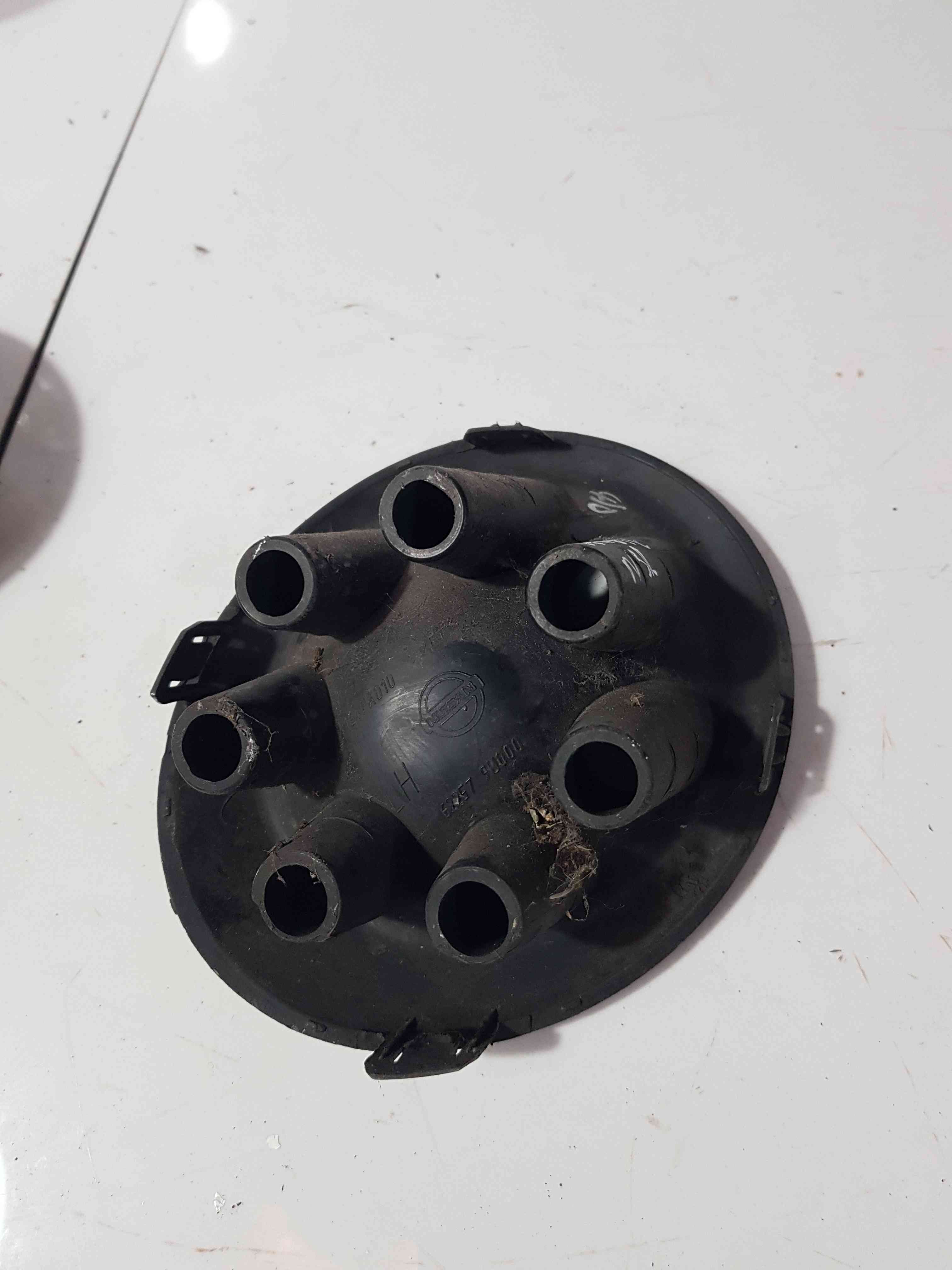 Thumb 3 Nissan Note E11 2005-2012 Passenger NSF Front Bumper FOG Cover 622579U000