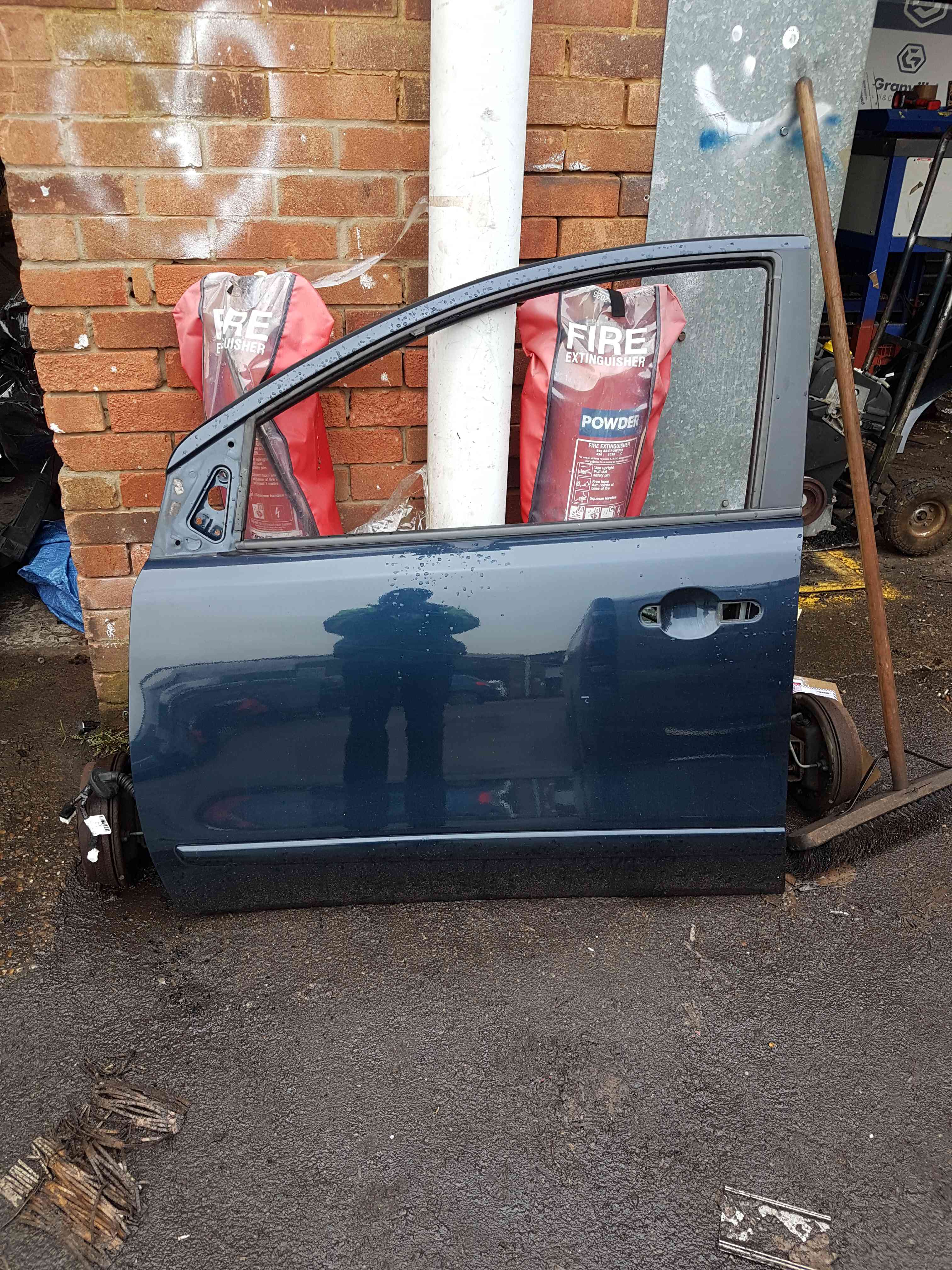 Thumb 3 Nissan Note E11 2005-2012 Passenger NSF Front Door BW9 Dark Blue 