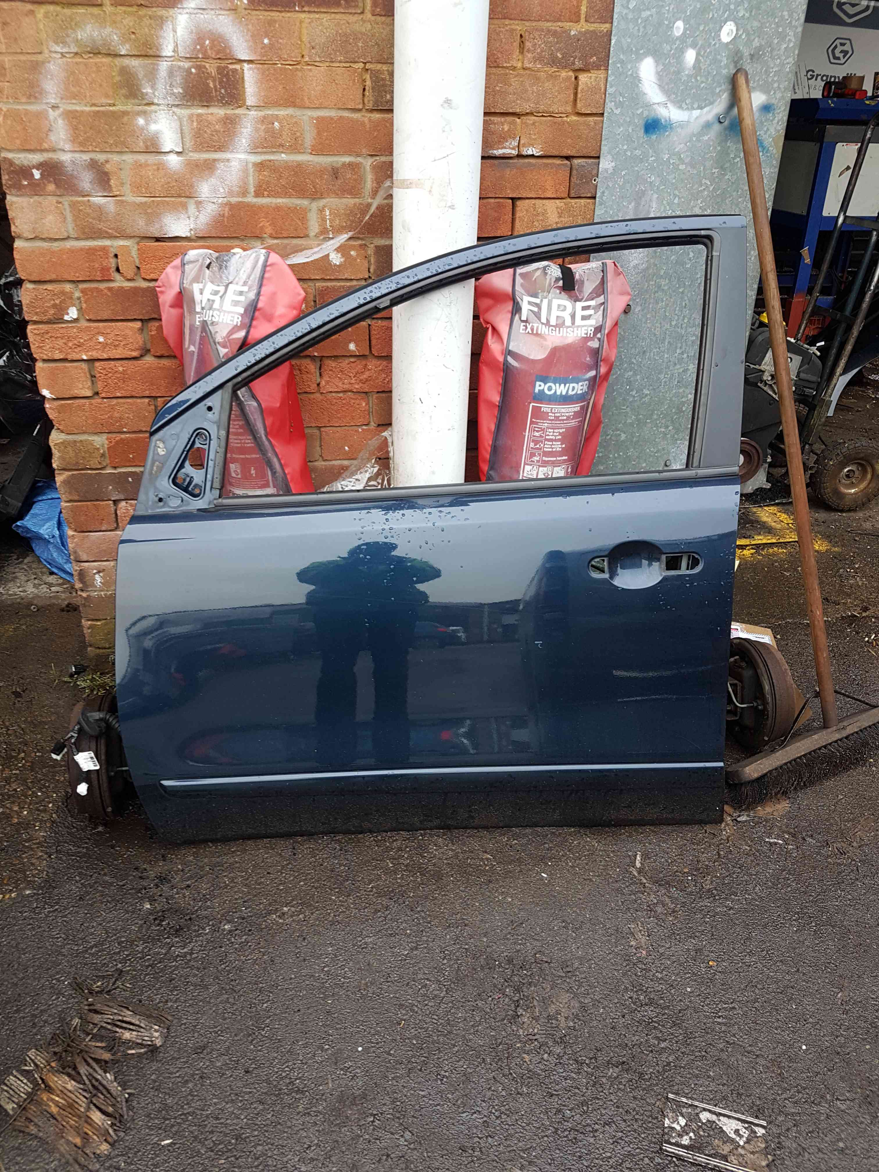 Thumb 4 Nissan Note E11 2005-2012 Passenger NSF Front Door BW9 Dark Blue 