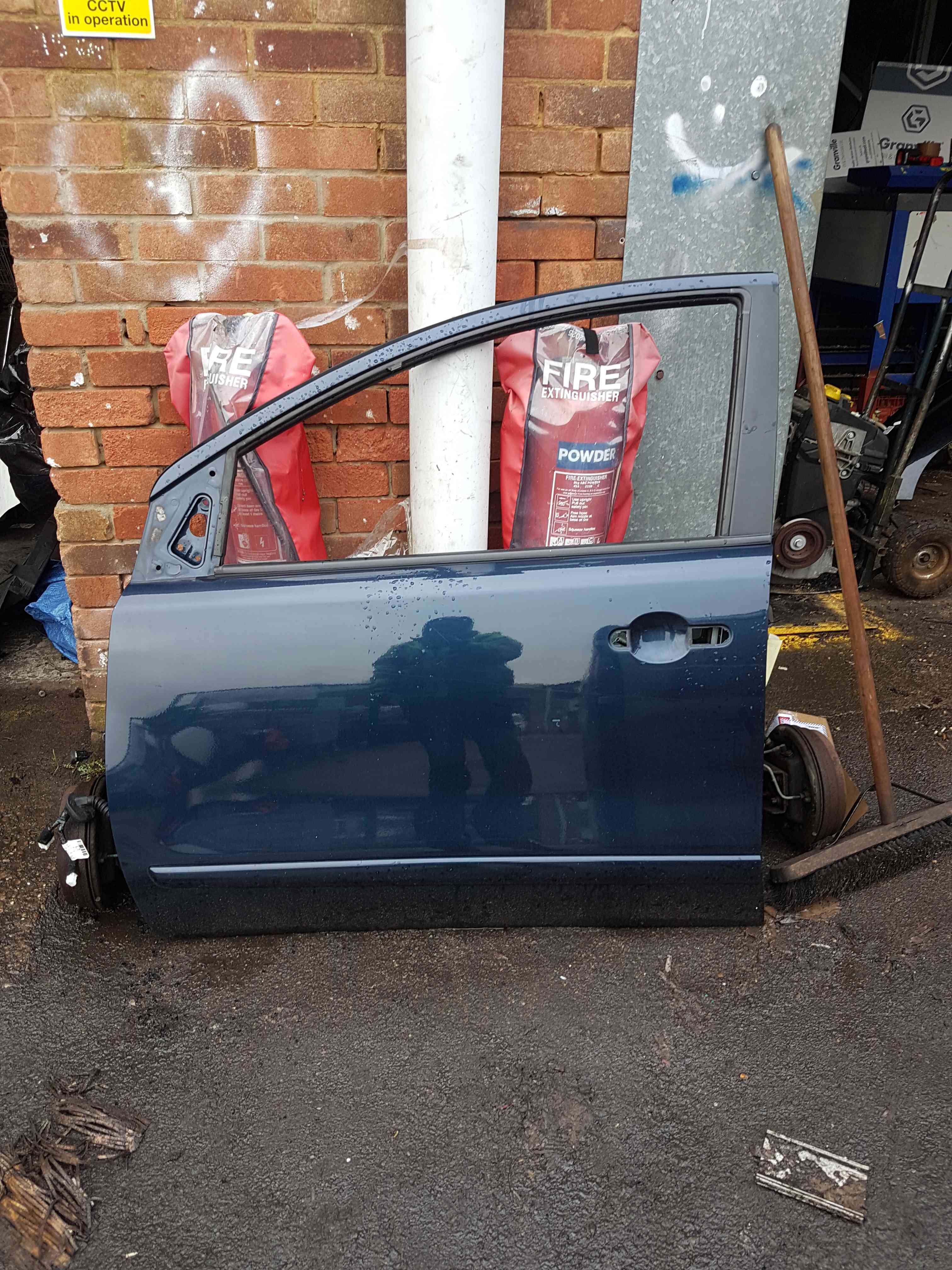 Thumb 9 Nissan Note E11 2005-2012 Passenger NSF Front Door BW9 Dark Blue 