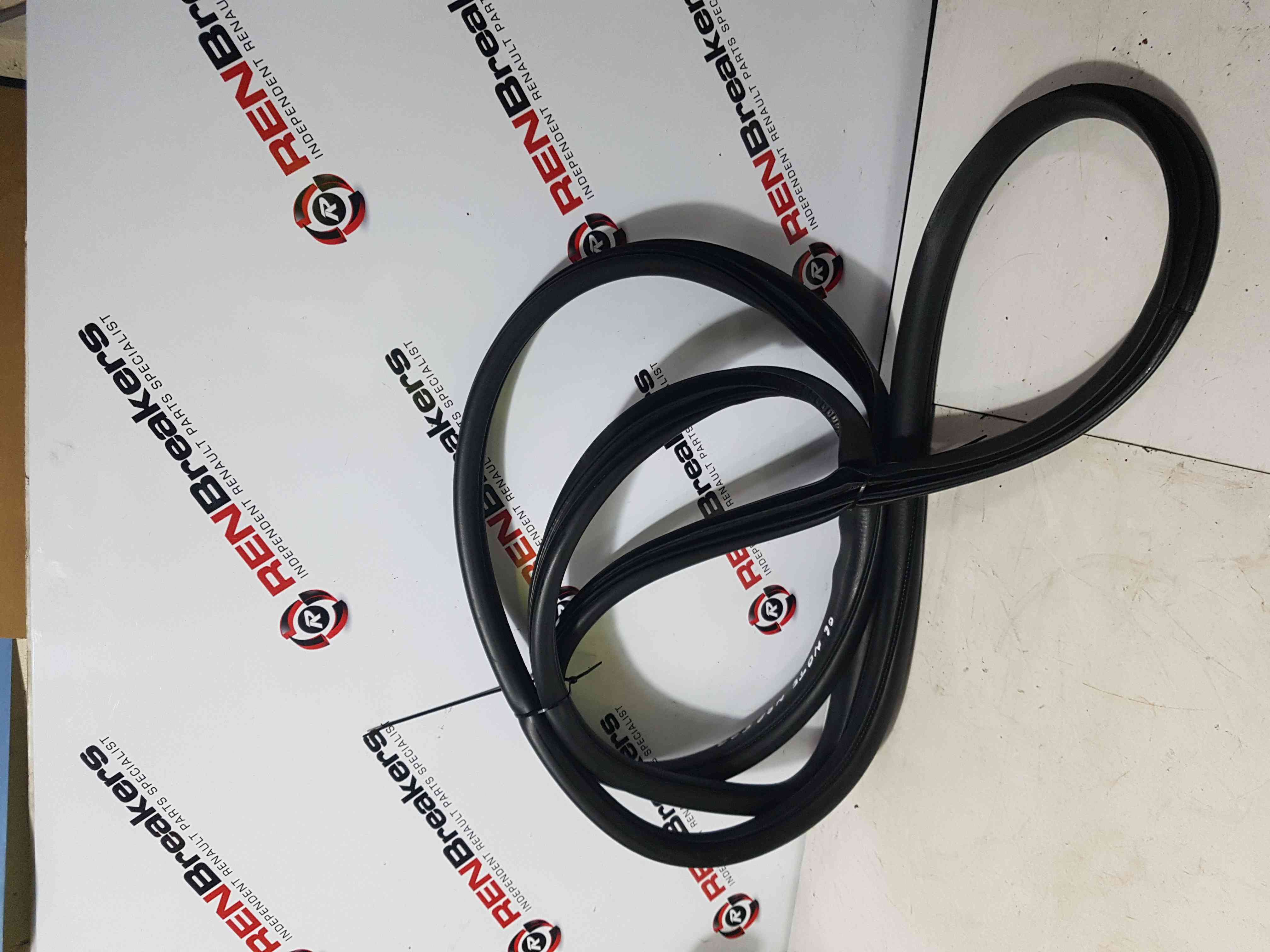 Thumb 3 Nissan Note E11 2005-2012 Passenger NSF Front Door Rubber Seal