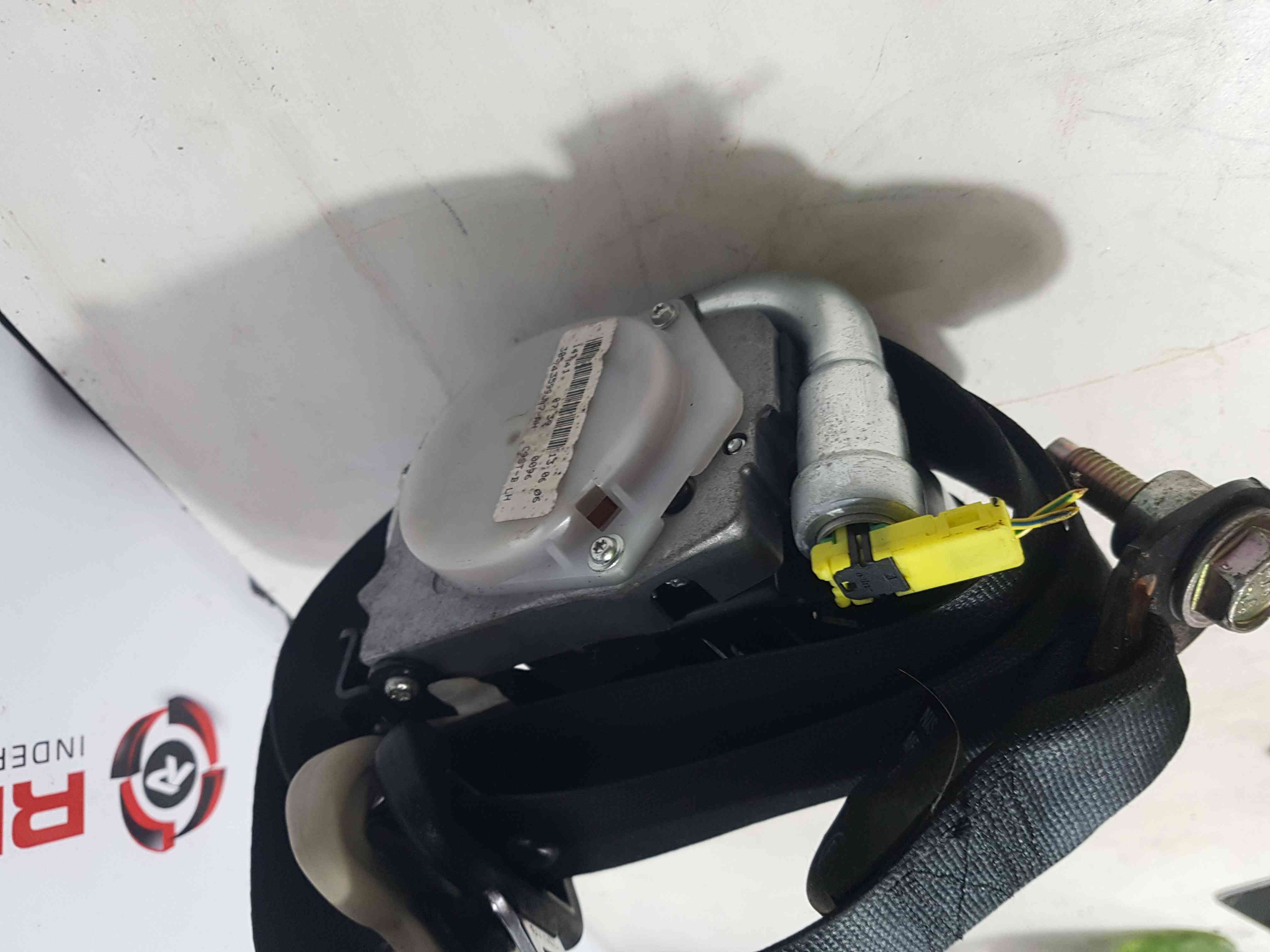 Thumb 7 Nissan Note E11 2005-2012 Passenger NSF Front Seat Belt 5Dr PRE Teensioner