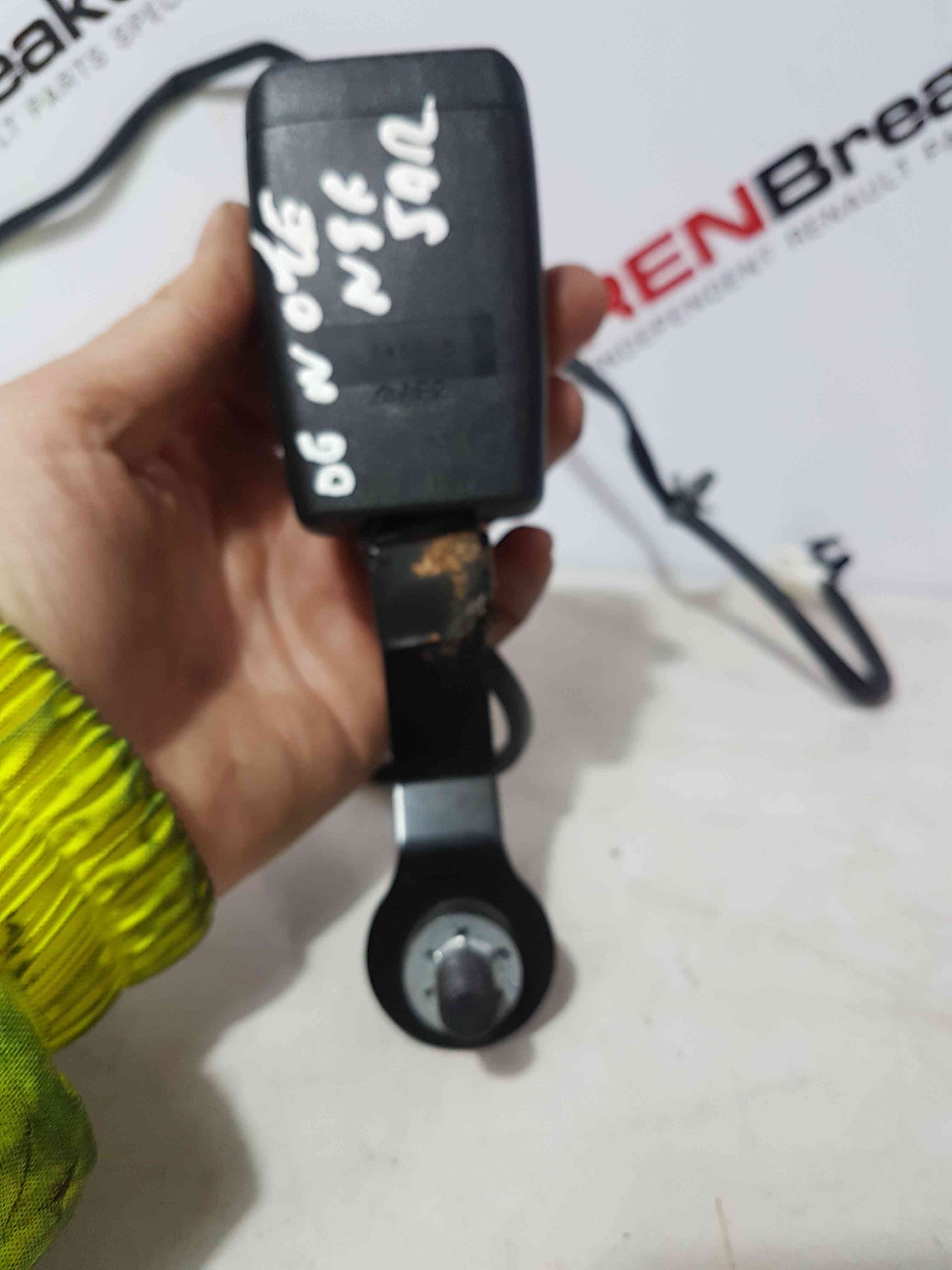 Thumb 4 Nissan Note E11 2005-2012 Passenger NSF Front Seat Belt Buckle Anchor Clip