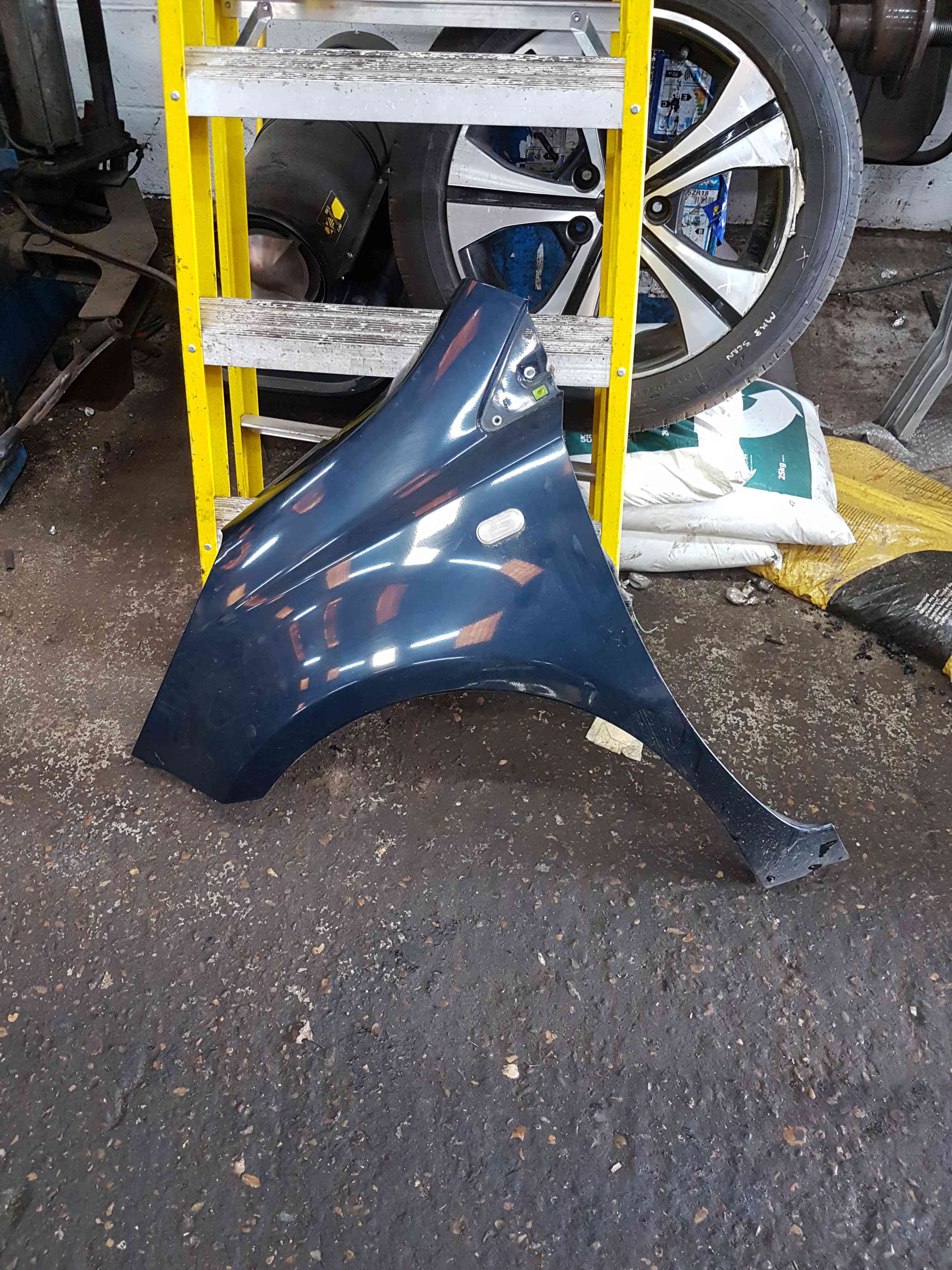 Thumb 2 Nissan Note E11 2005-2012 Passenger NSF Wing Panel BW9 Dark Blue 