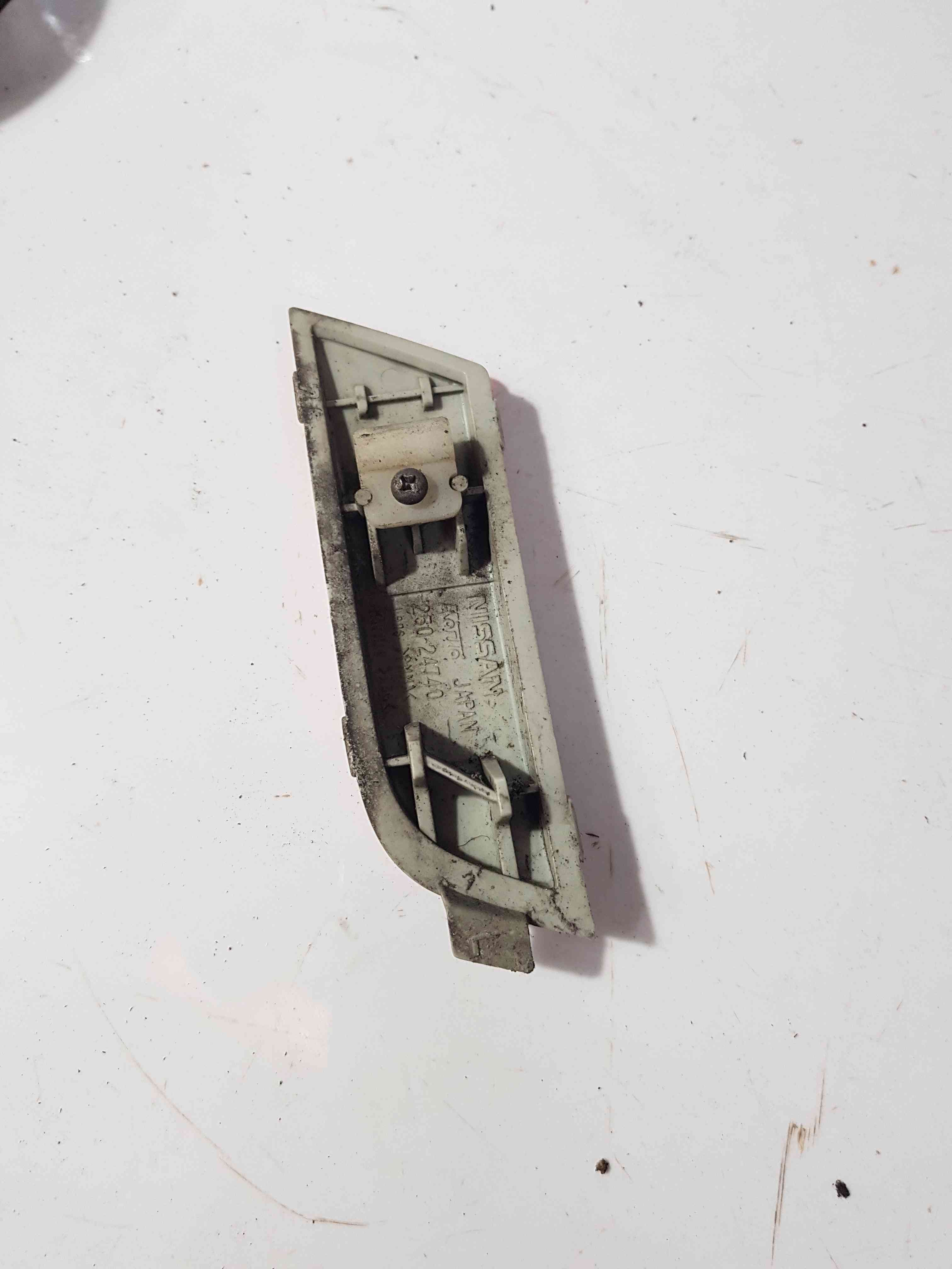 Thumb 4 Nissan Note E11 2005-2012 Passenger NSR Rear Bumper Reflector 25024740