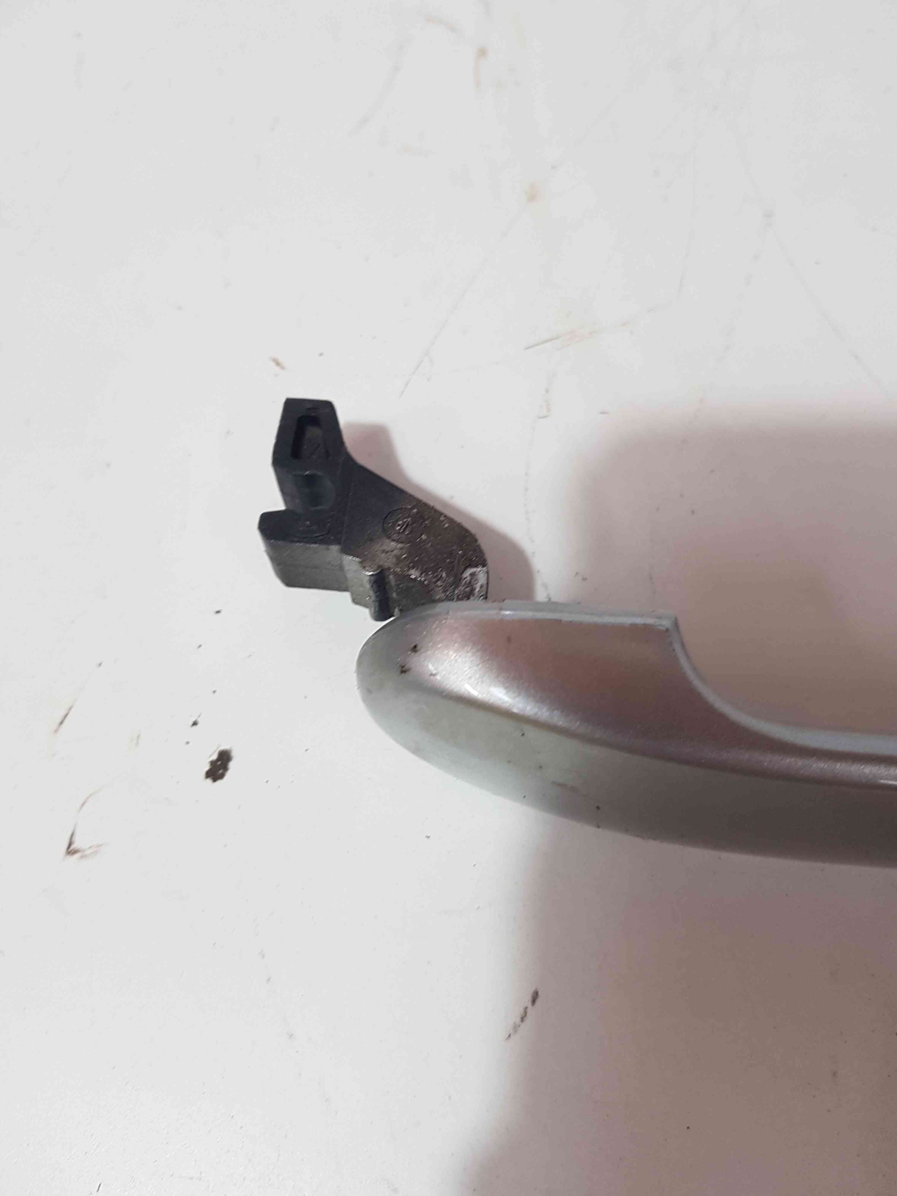 Thumb 4 Nissan Note E11 2005-2012 Passenger NSR Rear Exterior Handle Silver KY0g KY0