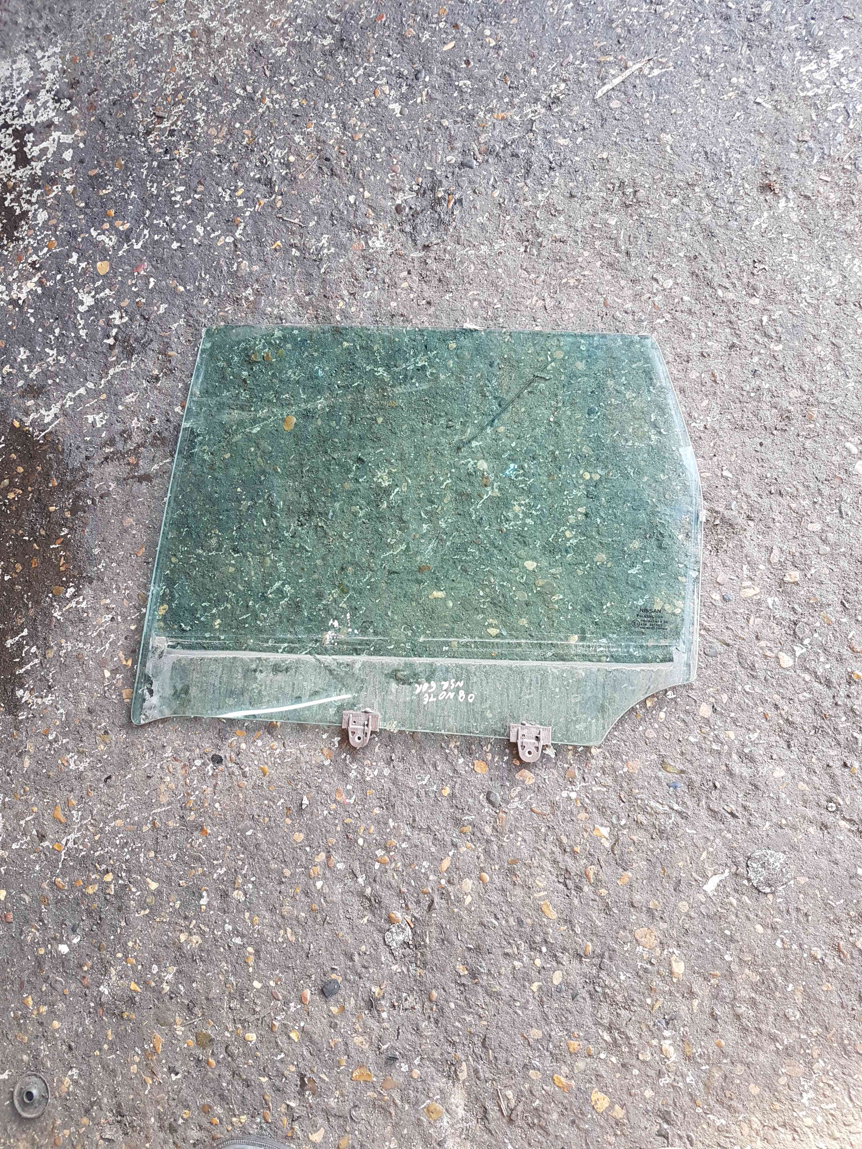 Thumb 5 Nissan Note E11 2005-2012 Passenger NSR Rear Window Glass