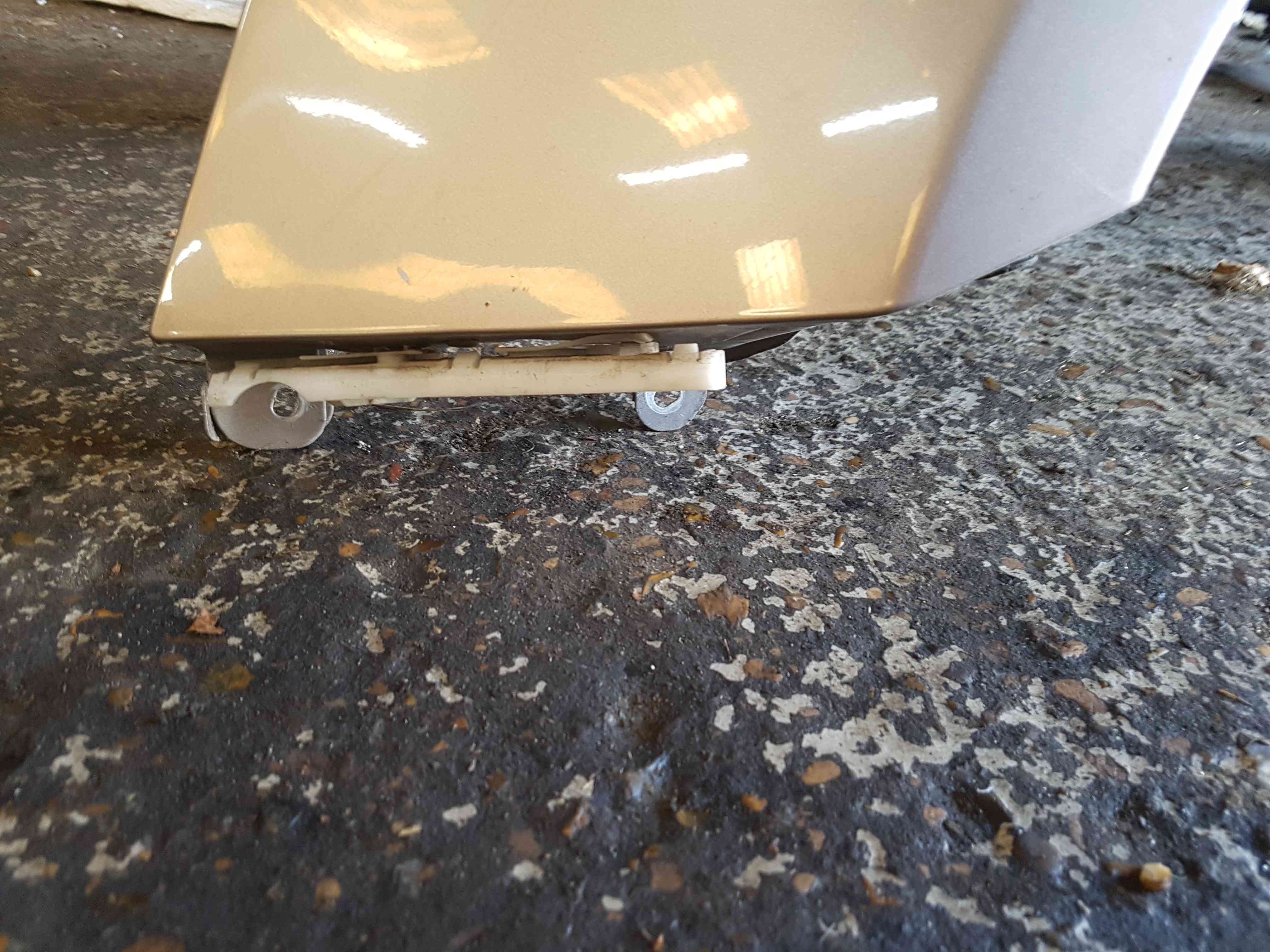 Thumb 6 Nissan Note E11 2005-2012 Passenger Ns Wing Beige C30