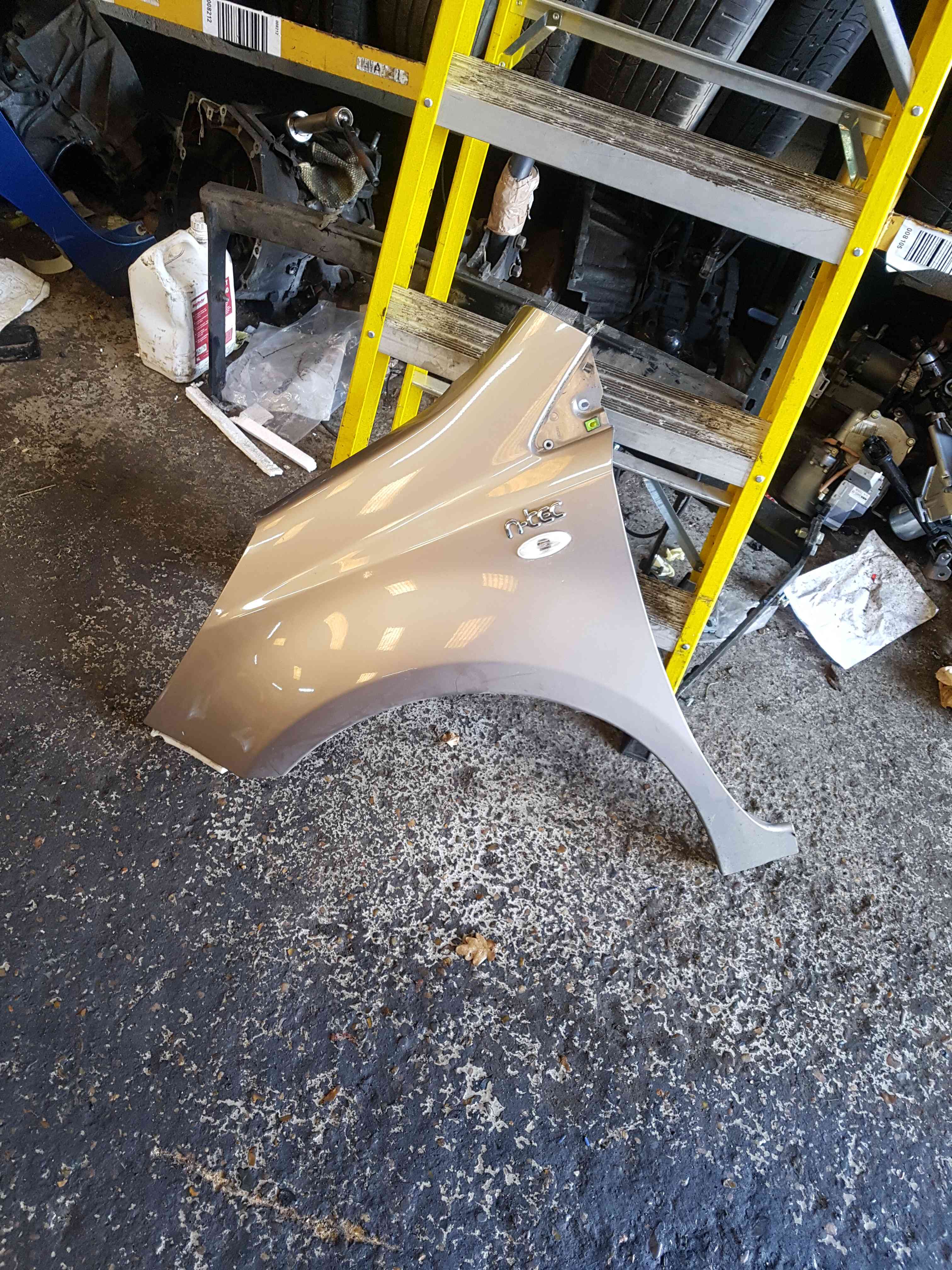 Thumb 8 Nissan Note E11 2005-2012 Passenger Ns Wing Beige C30