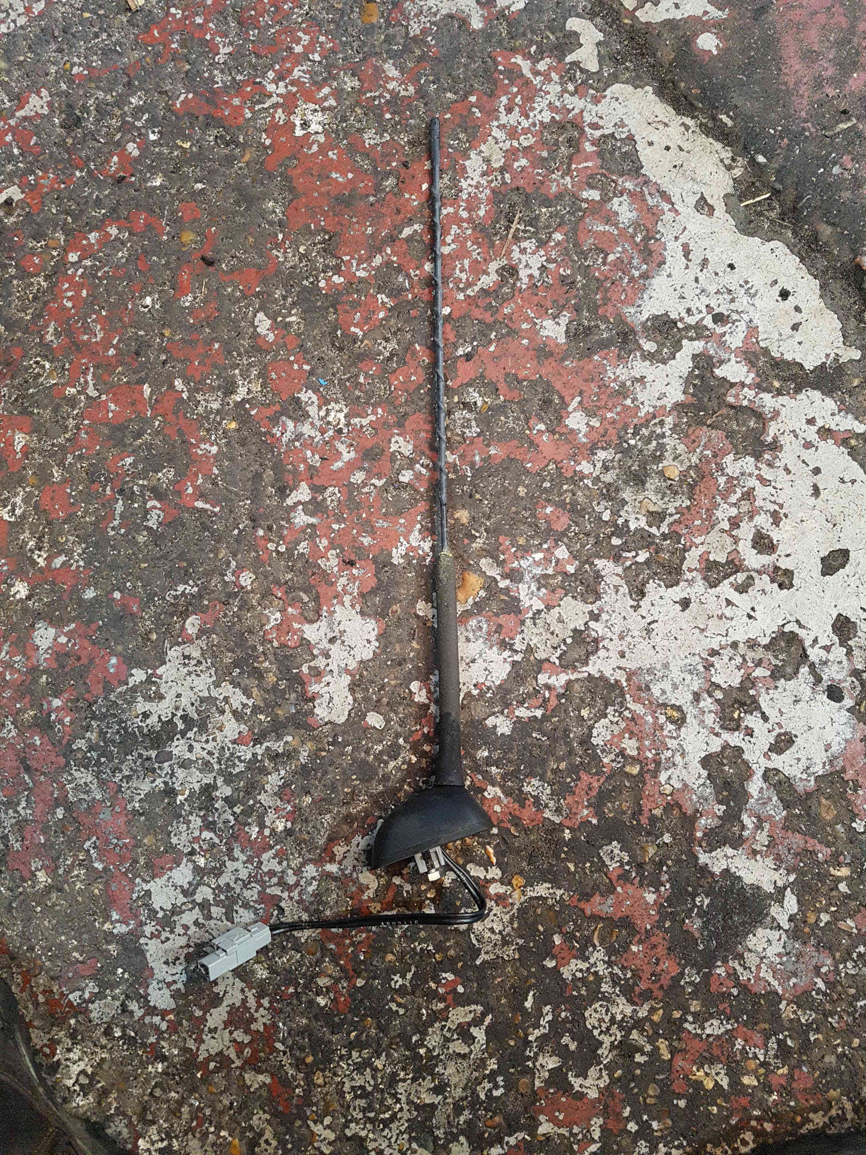 Thumb 3 Nissan Note E11 2005-2012 Radio Aerial