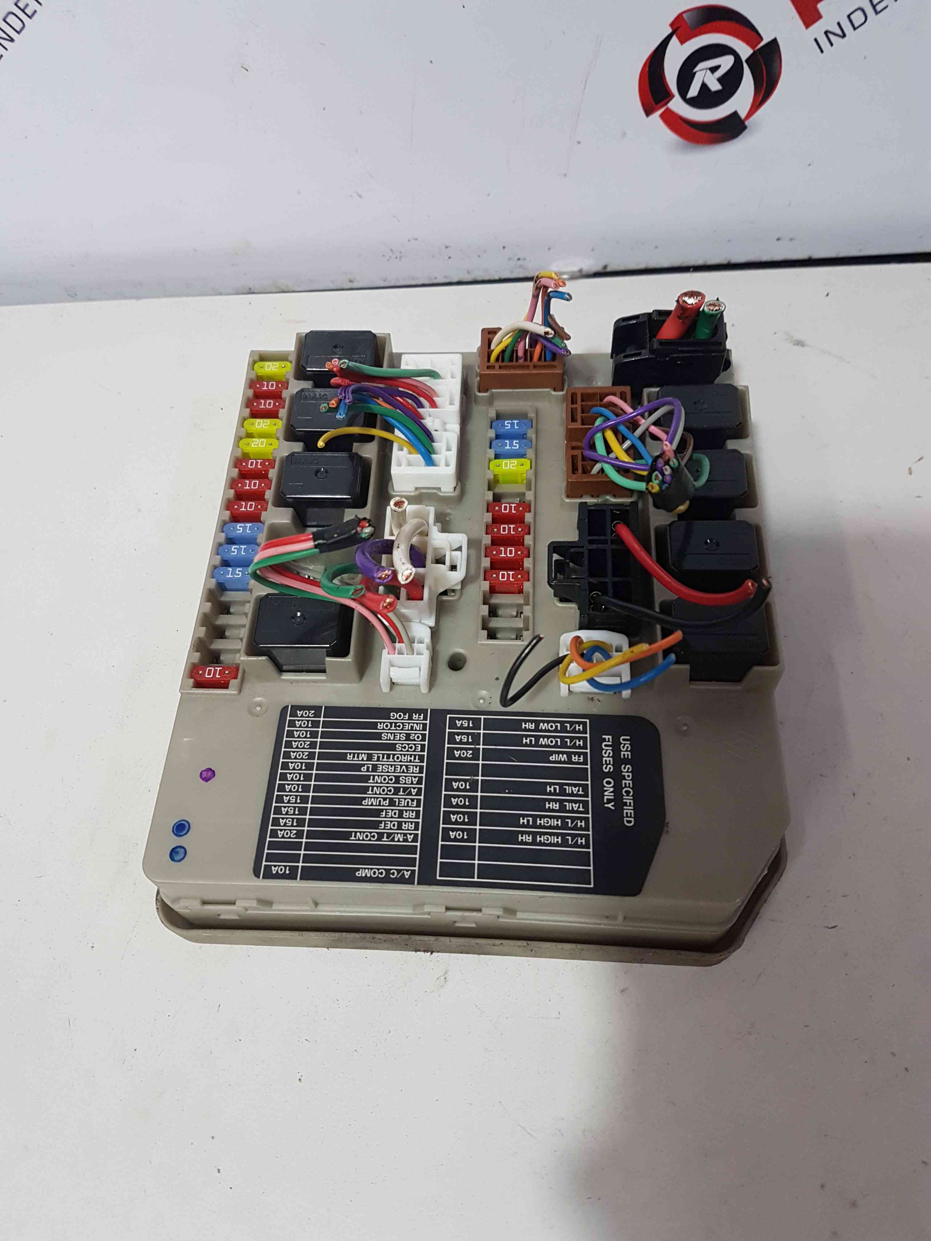 Thumb 2 Nissan Note E11 2005-2012 UPC Unit Fuse BOX Auto