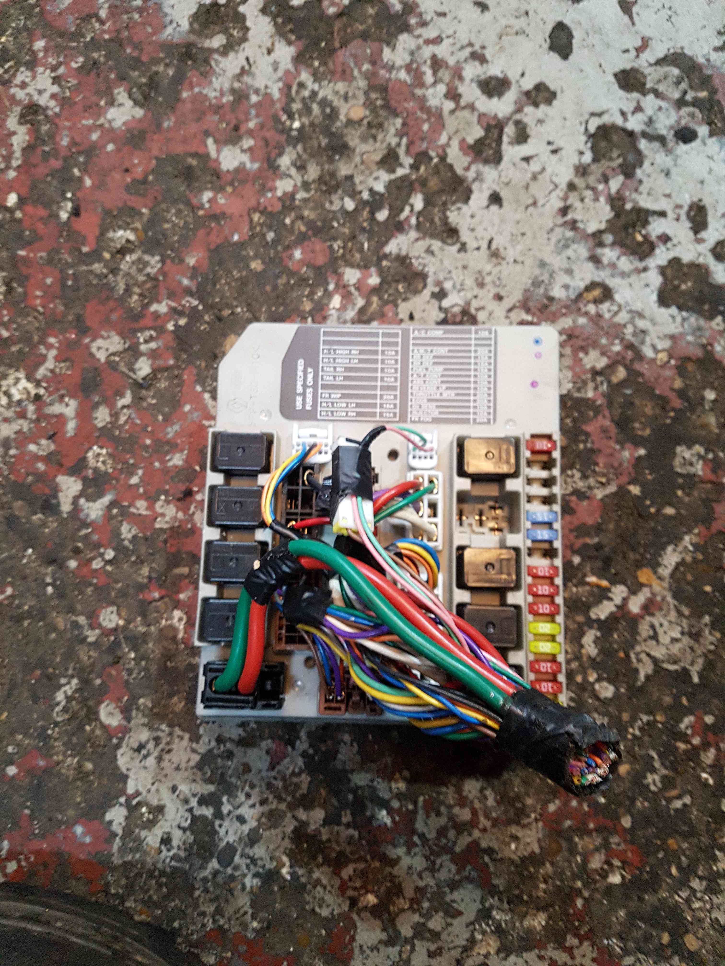 Thumb 4 Nissan Note E11 2005-2012 UPC Unit Fuse Box