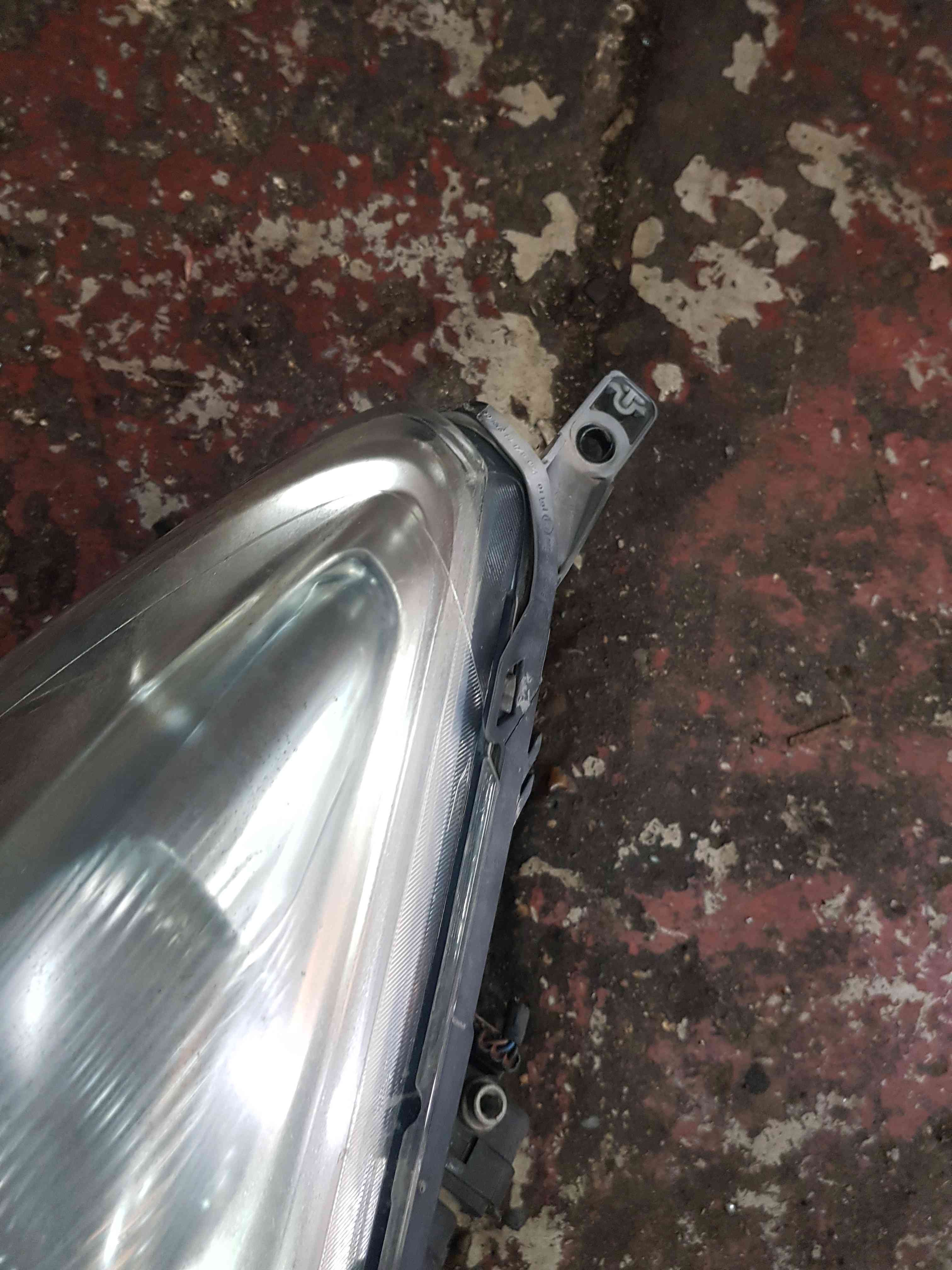 Thumb 5 Nissan Note E11 2009-2011 OSF Drivers OSF Front Head Light   26010Bh00B