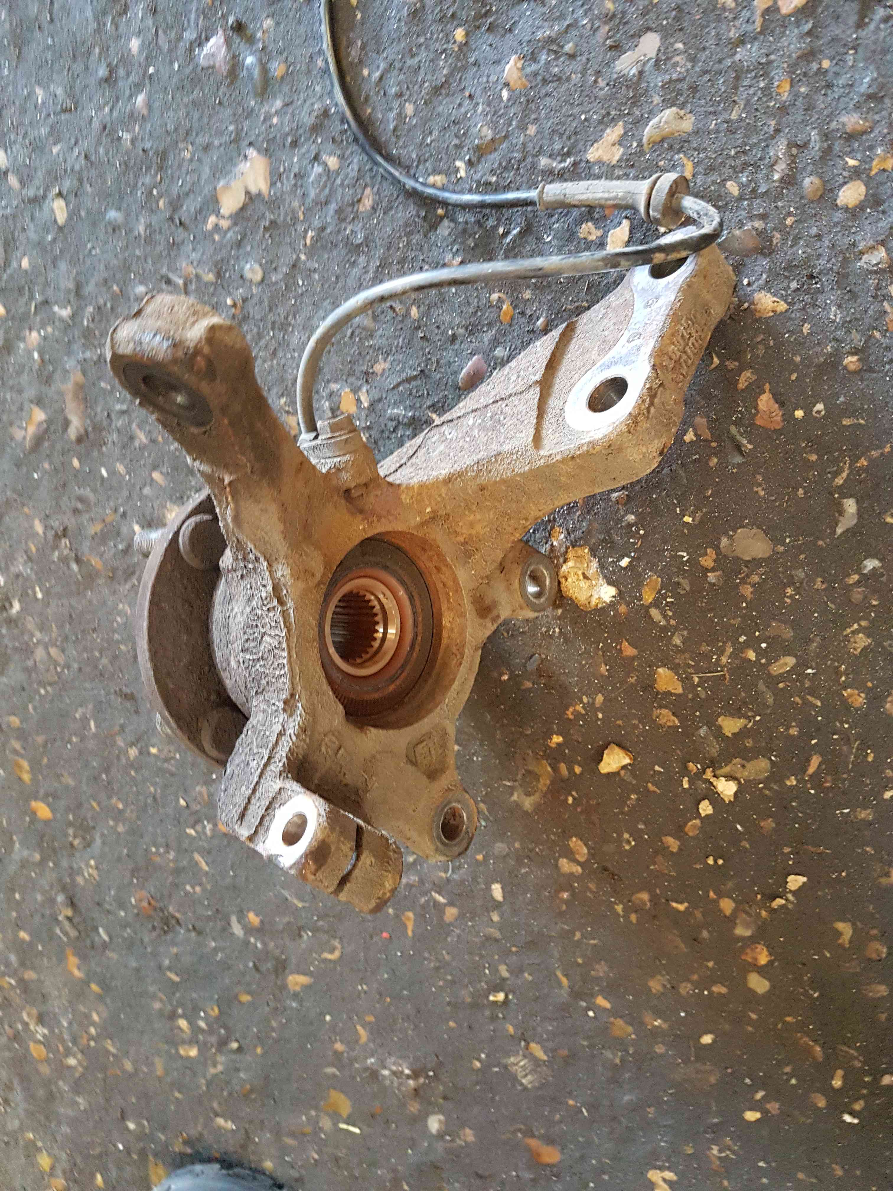 Thumb 5 Nissan Note E12 2013-2017 1.2 Passenger NSF Front Wheel HUB + ABS Sensor