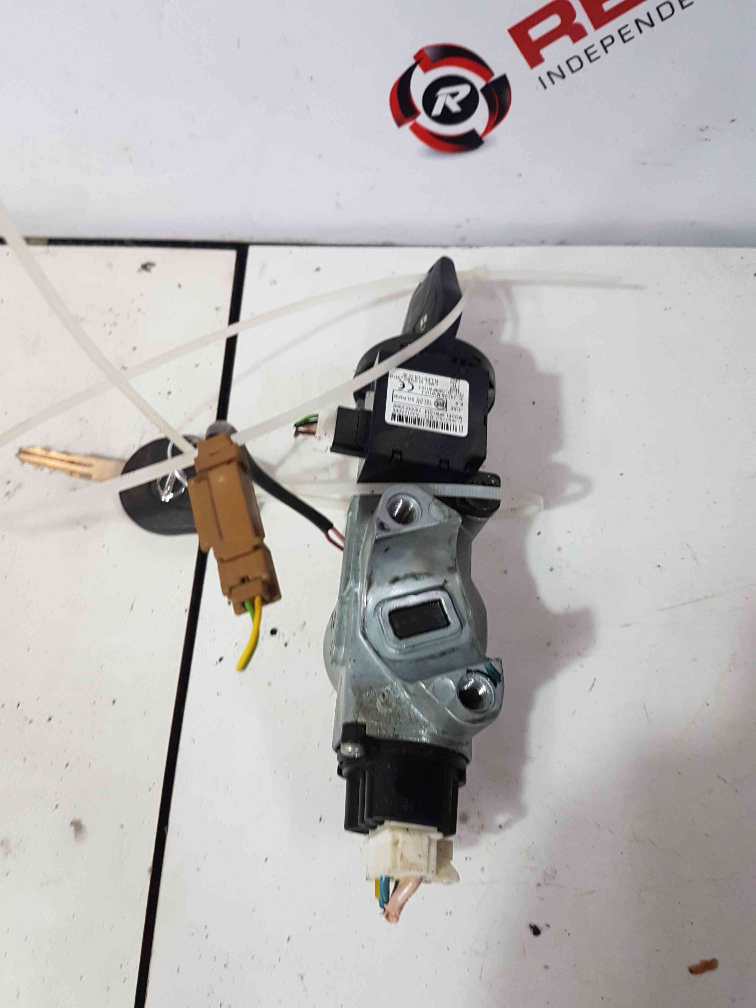 Thumb 2 Nissan Note E12 2013-2017 Ignition Barrel + 2 Keys 28590C9968