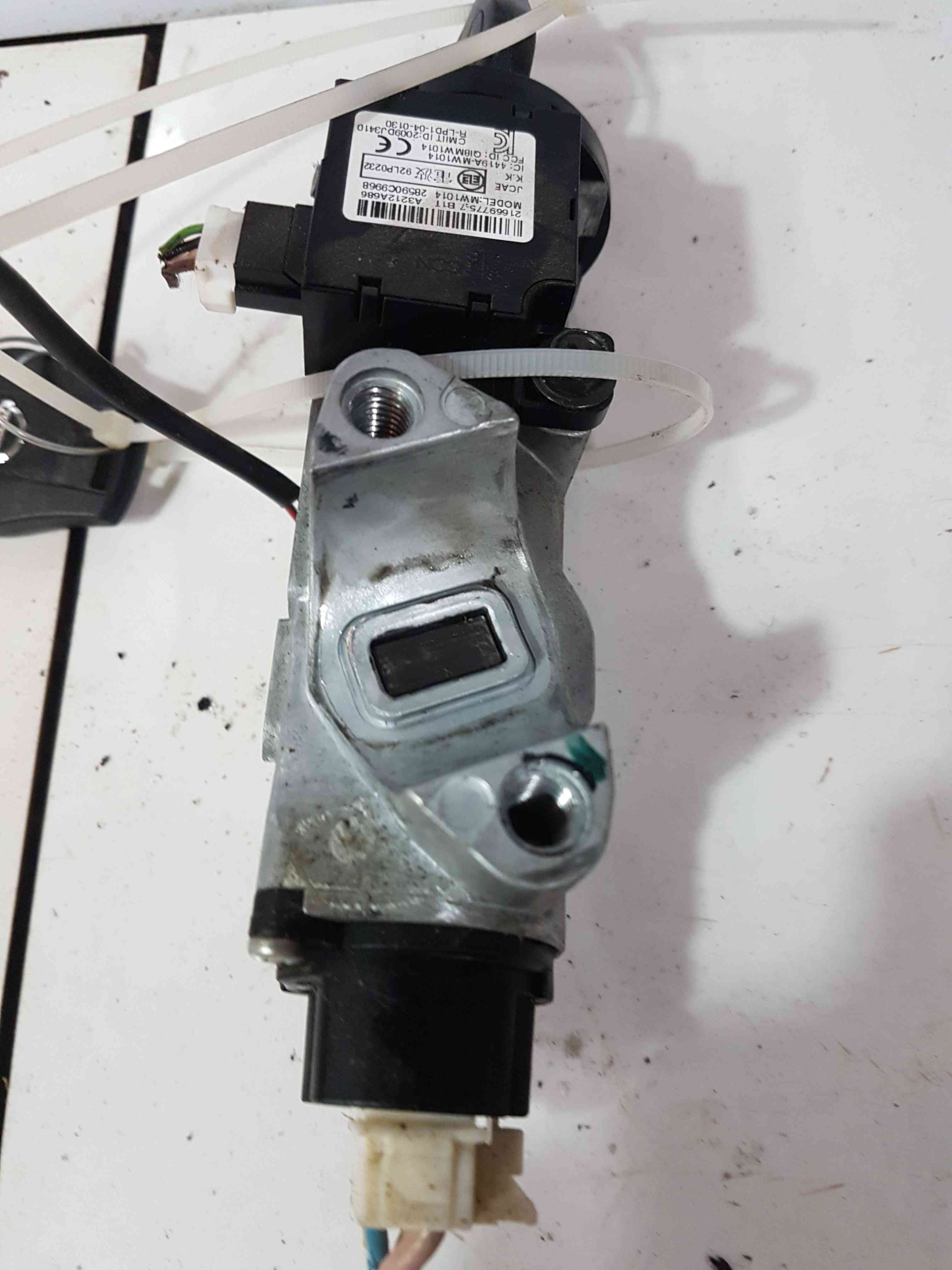 Thumb 3 Nissan Note E12 2013-2017 Ignition Barrel + 2 Keys 28590C9968