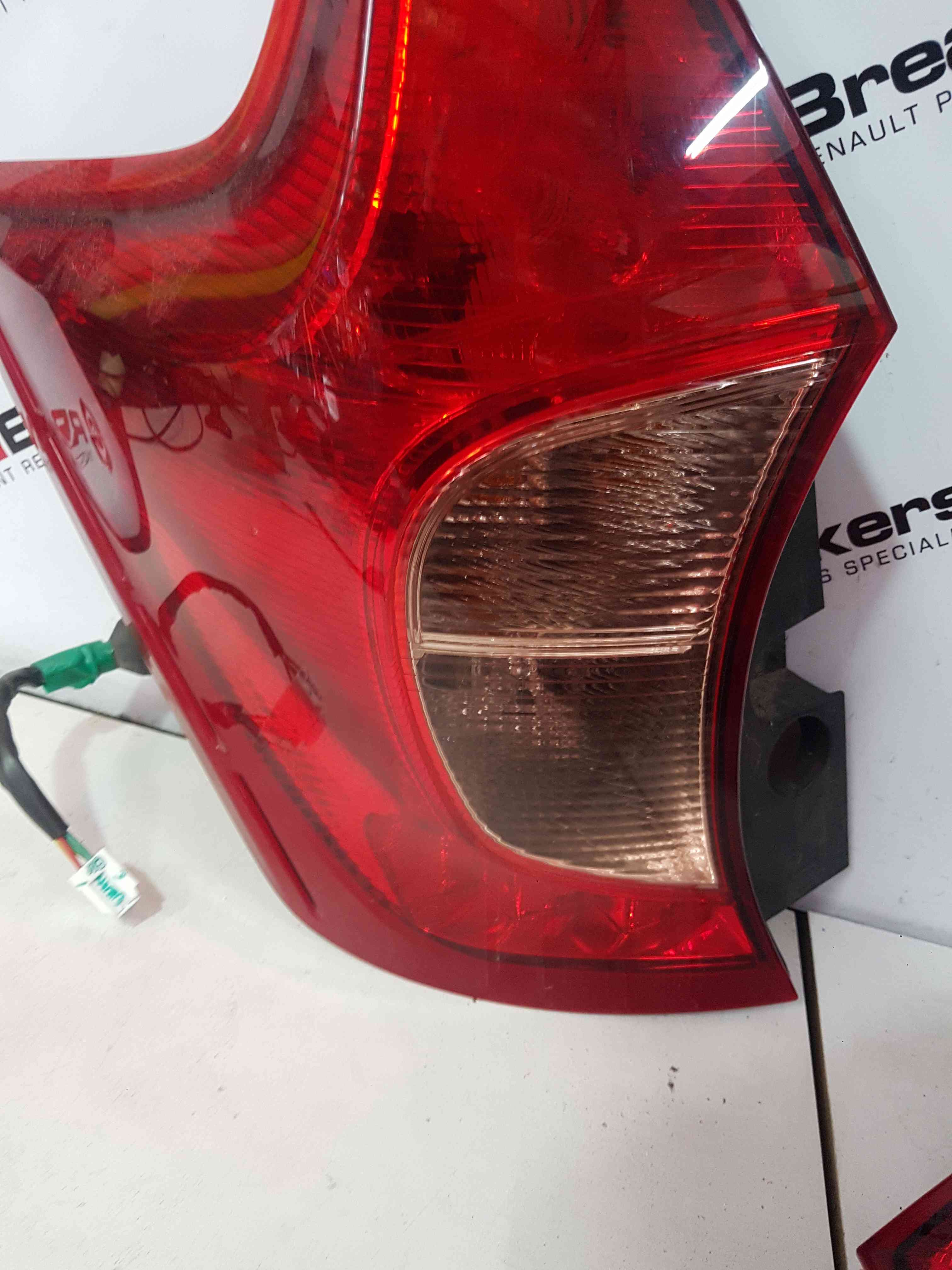 Thumb 3 Nissan Note E12 2013-2017 Passenger NSR Rear Light Lens