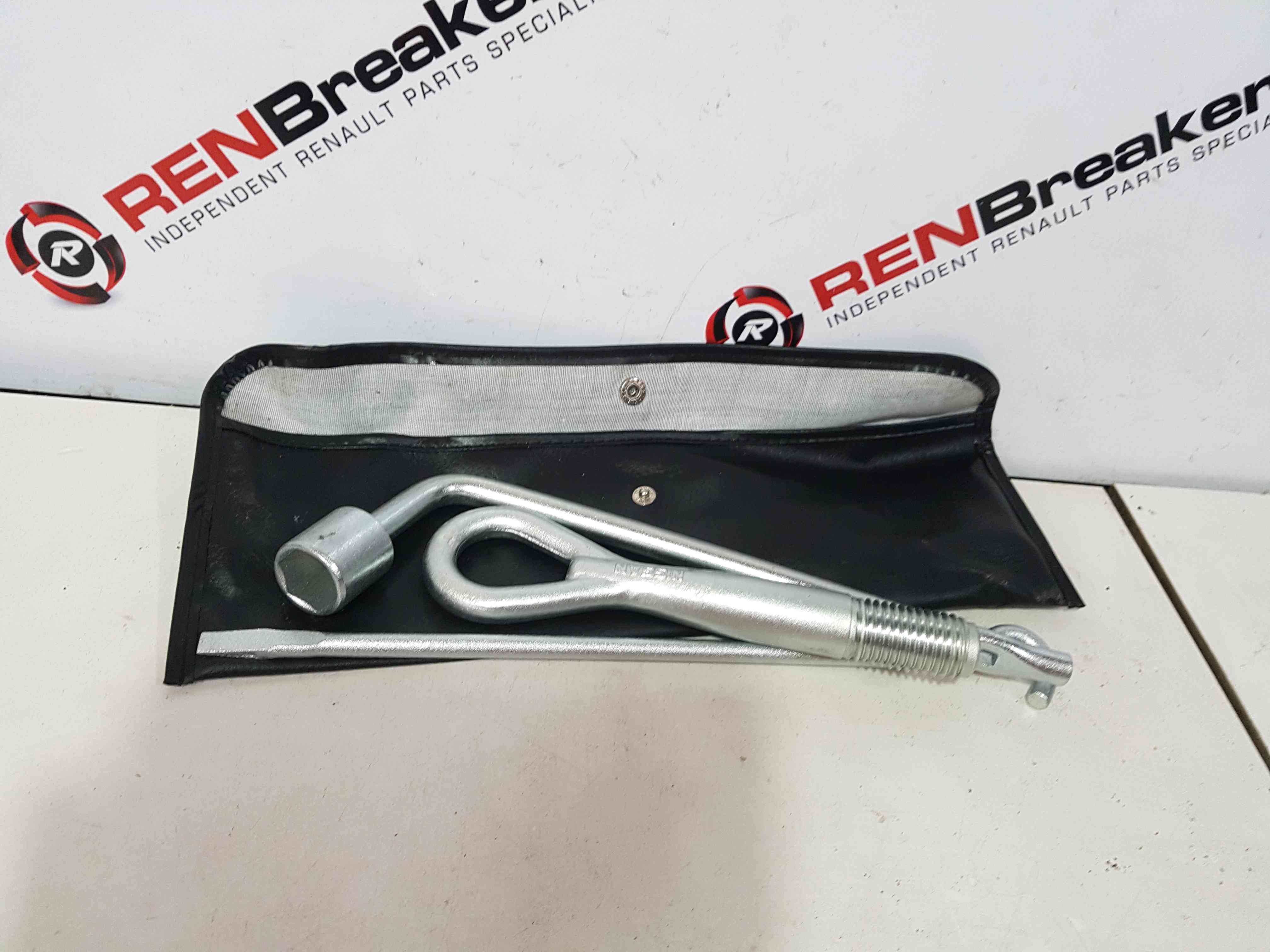 Thumb 3 Nissan Note E12 2013-2017 TOW Eye Hook Brace