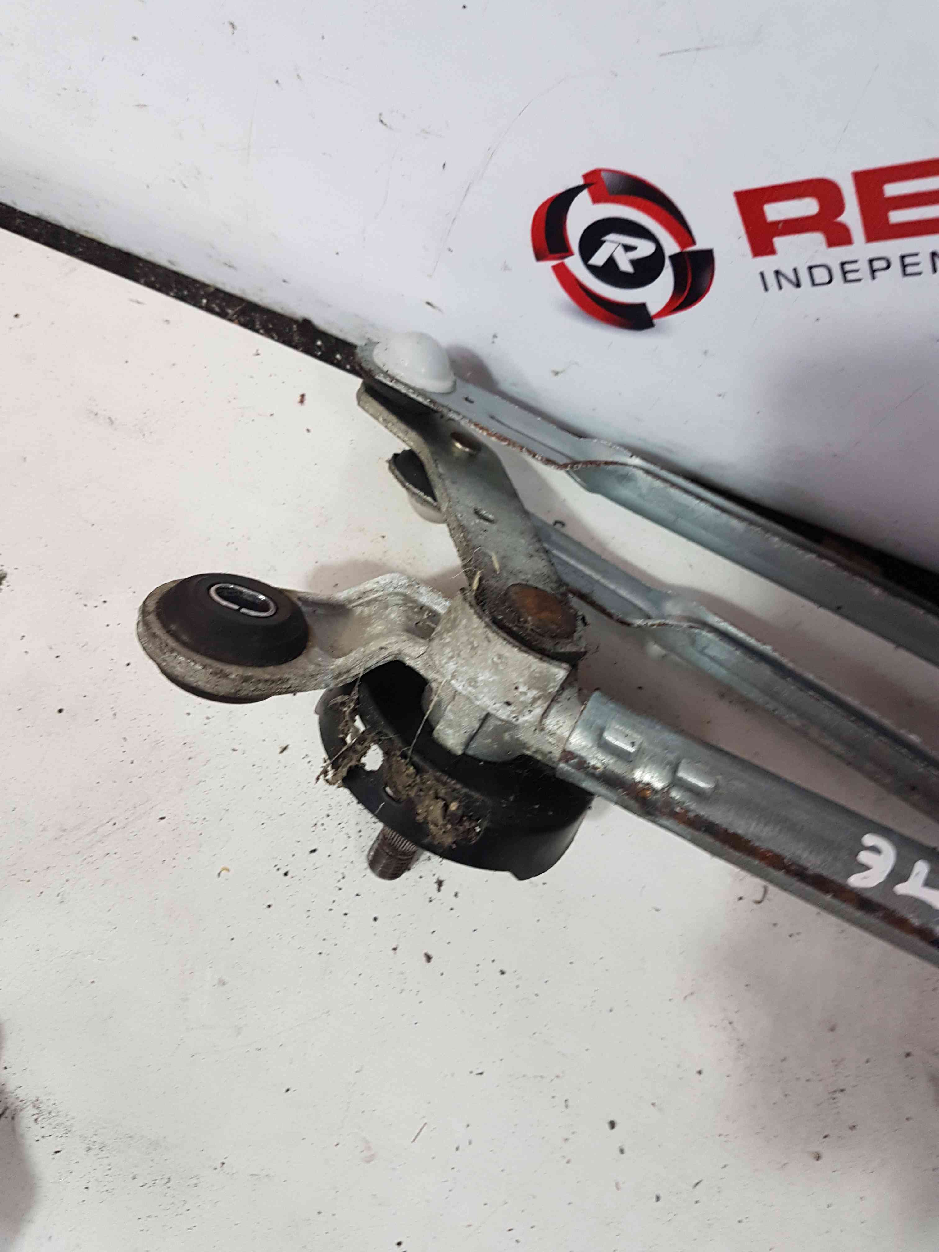 Thumb 4 Nissan Note E12 2013-2017 Wiper Motor + Linkage