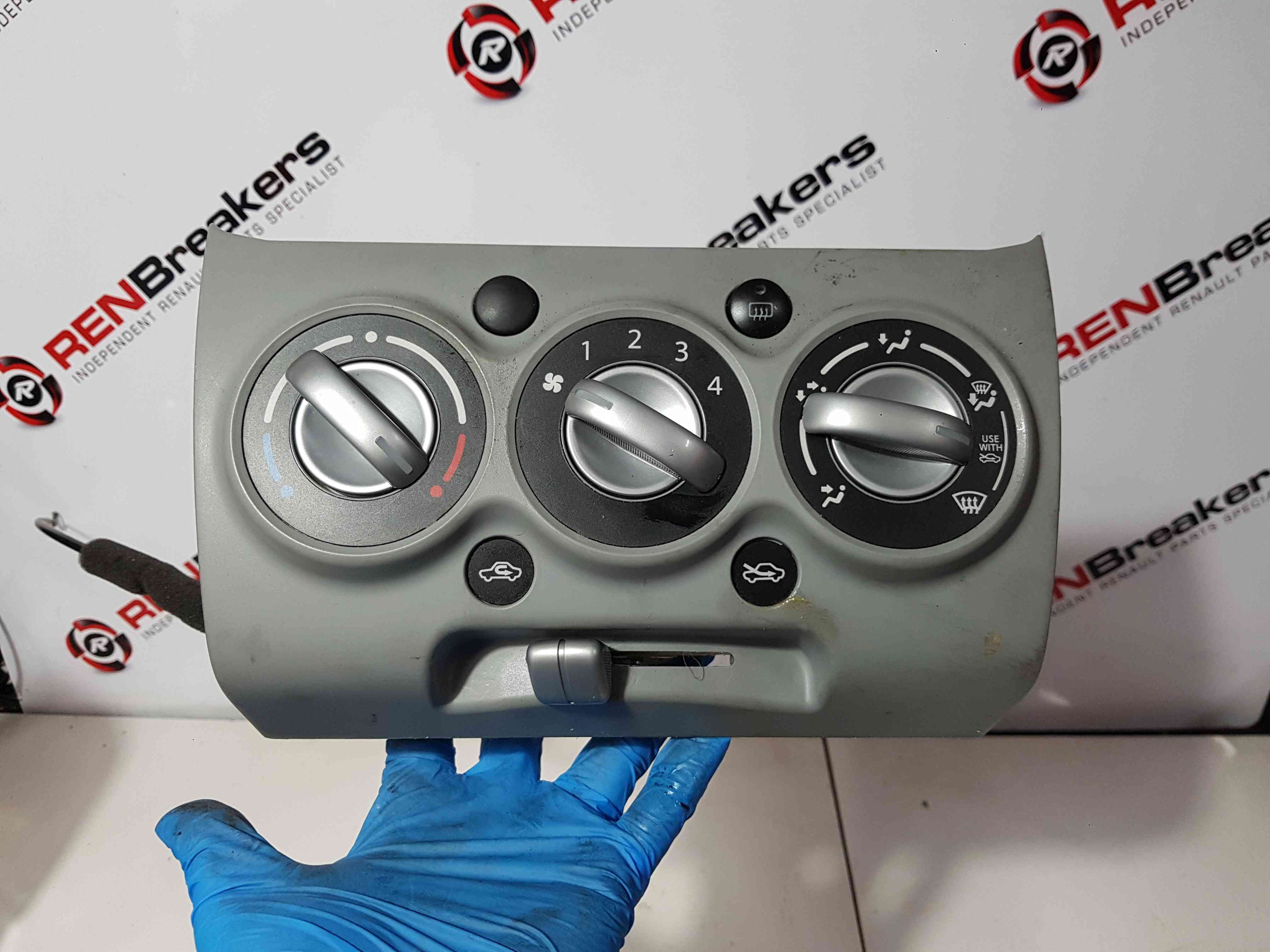 Thumb 3 Nissan Pixo 2010-2017 Heater Controls Dials