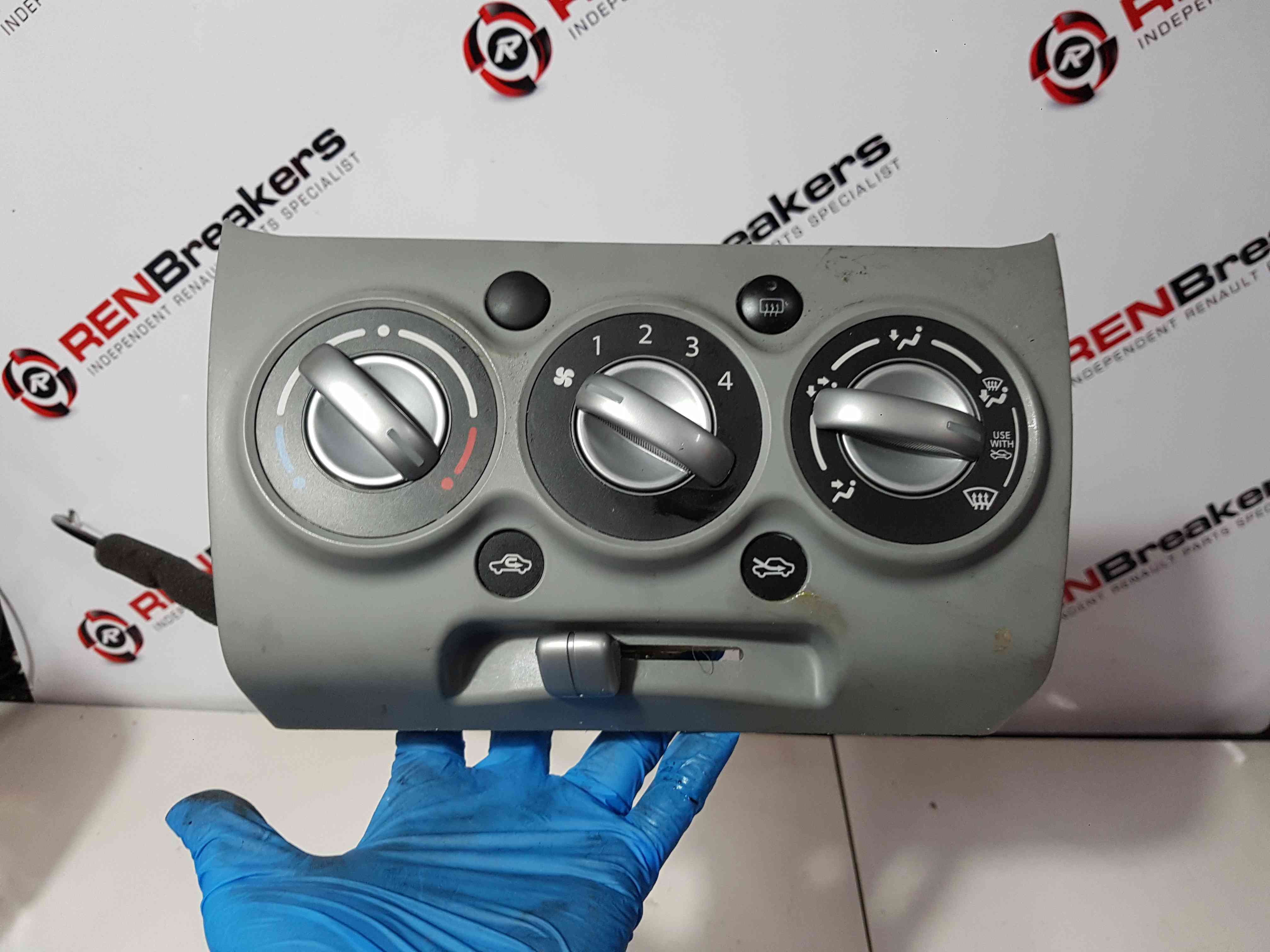 Thumb 4 Nissan Pixo 2010-2017 Heater Controls Dials