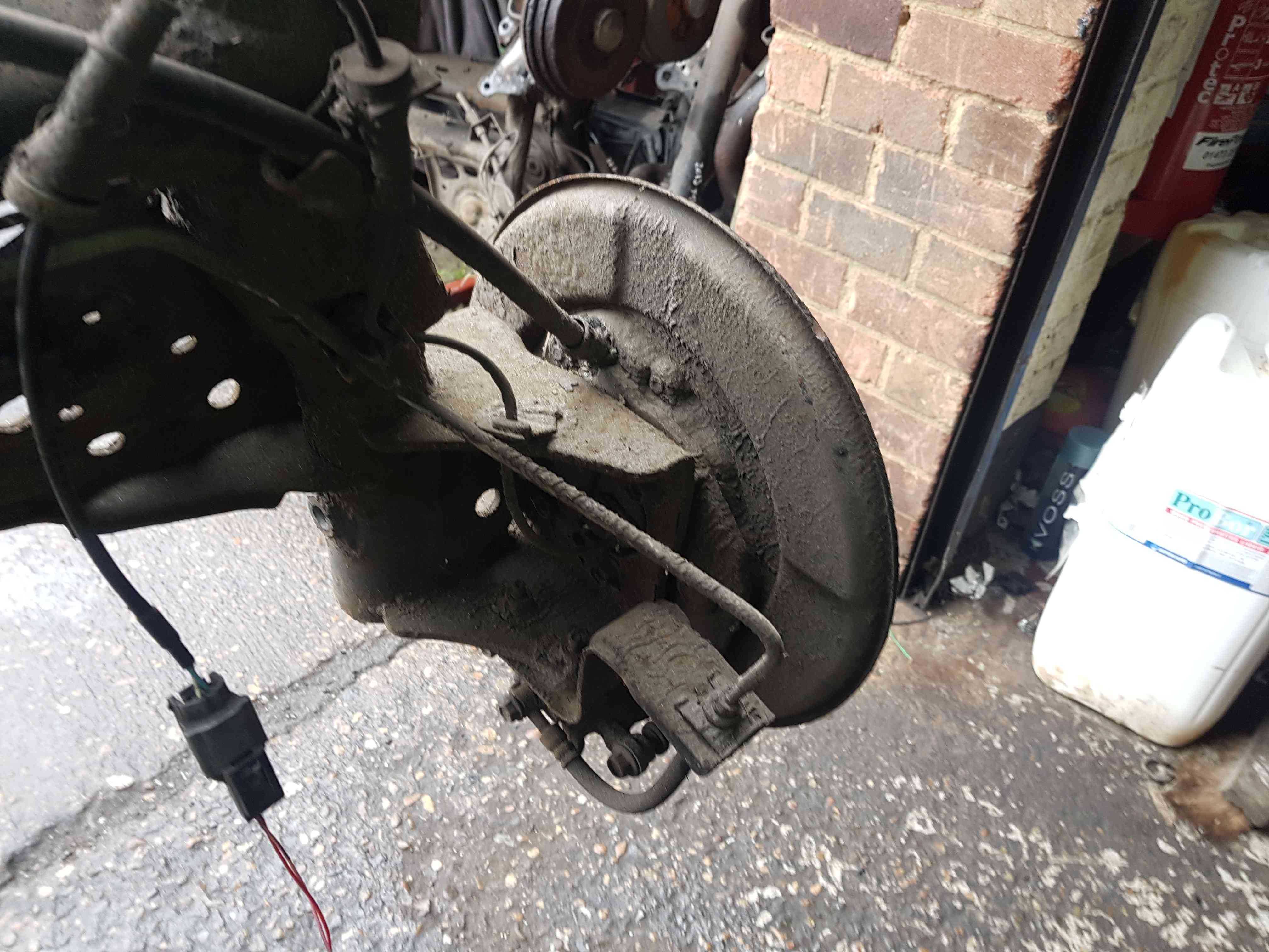 Thumb 13 Nissan Pulsar 2014-2018 Rear Axle Discs Complete + Calipers