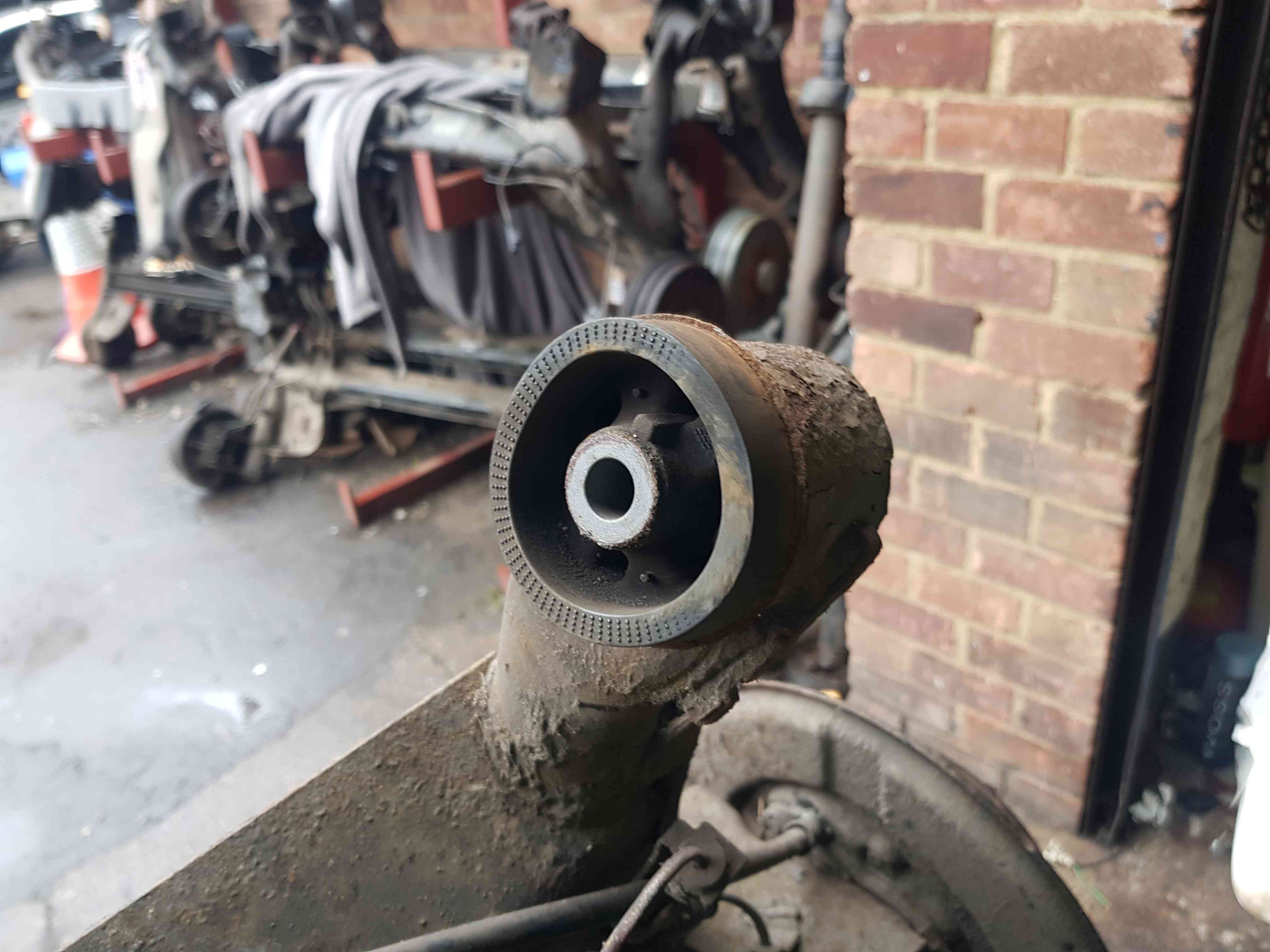 Thumb 14 Nissan Pulsar 2014-2018 Rear Axle Discs Complete + Calipers