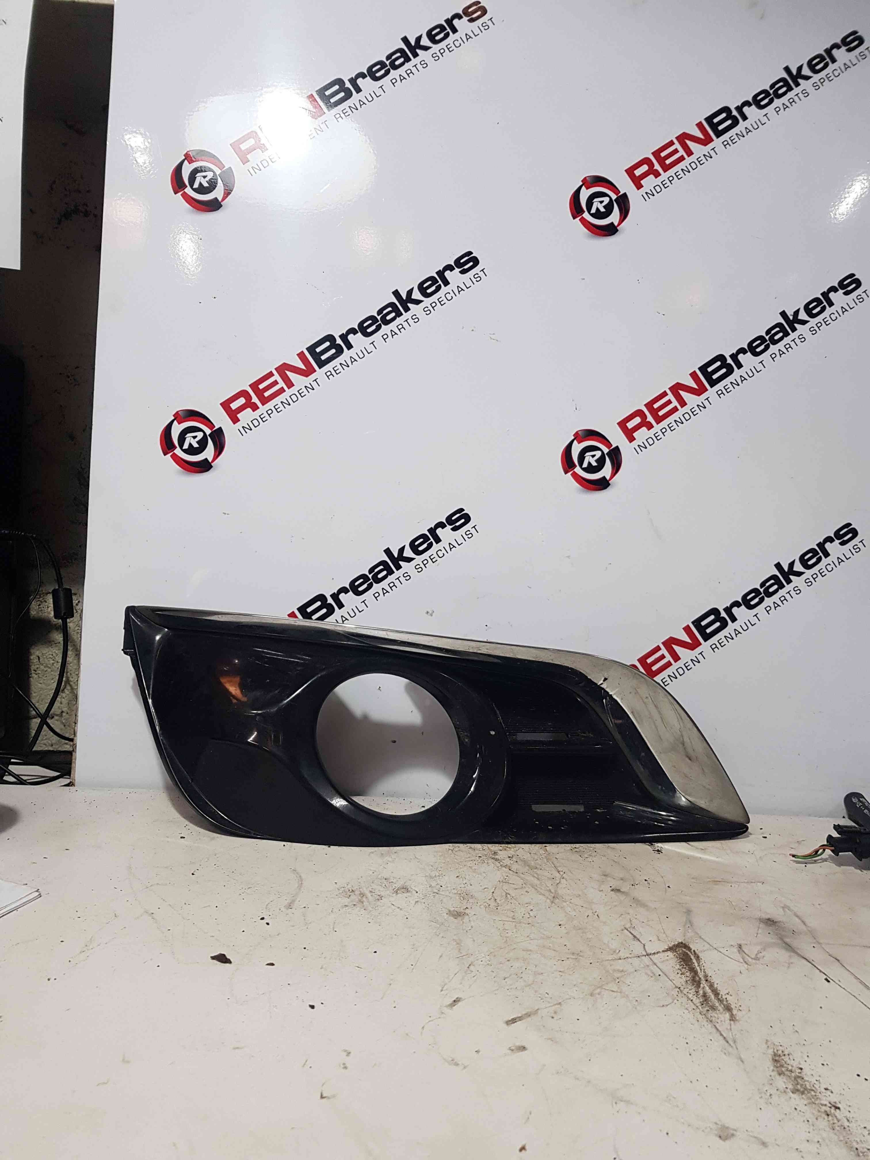 Thumb 2 Nissan Pulsar MK6 2014-2018 Passenger Side Left OSF Front FOG Light Grille Trim