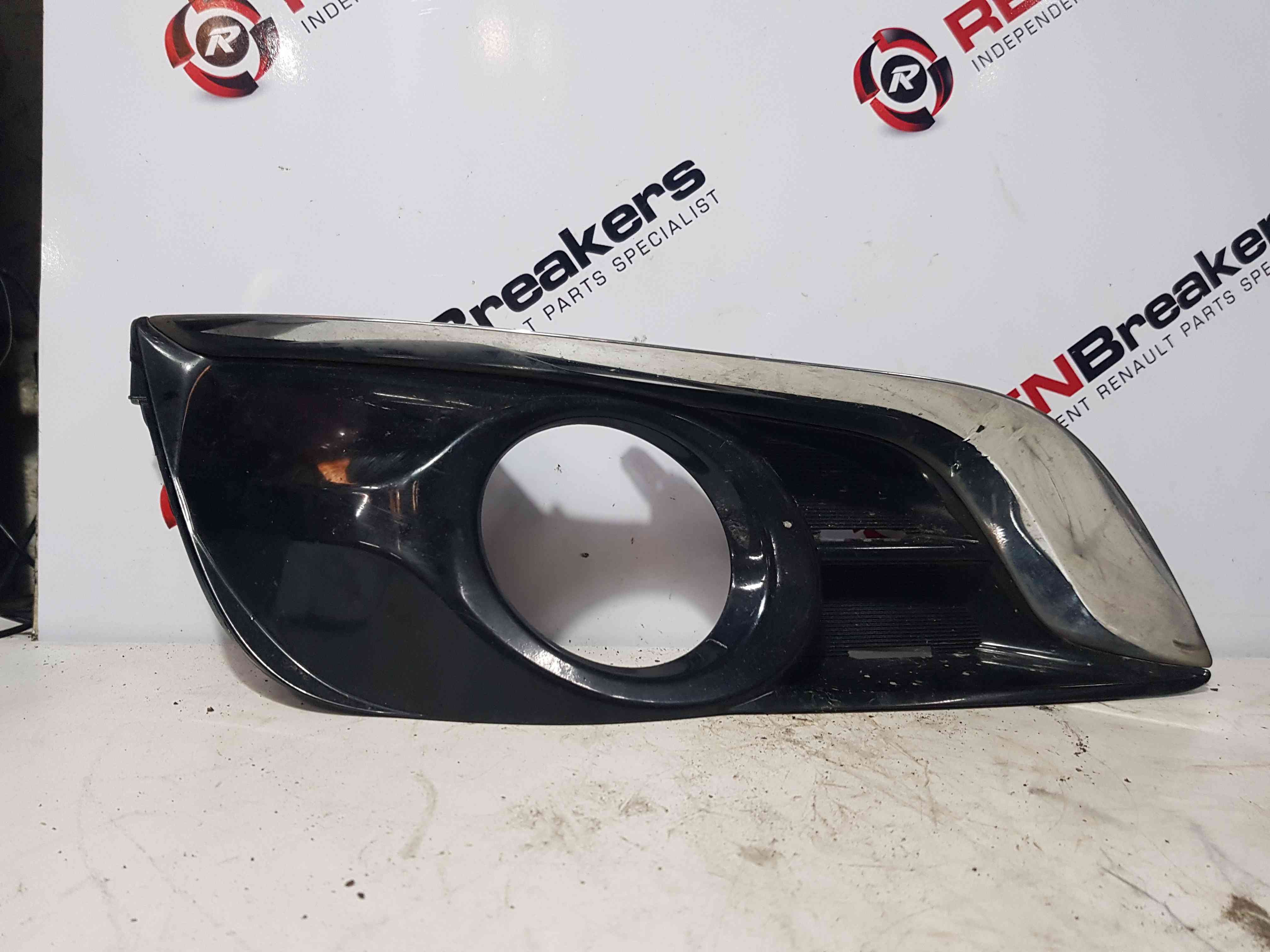 Thumb 7 Nissan Pulsar MK6 2014-2018 Passenger Side Left OSF Front FOG Light Grille Trim