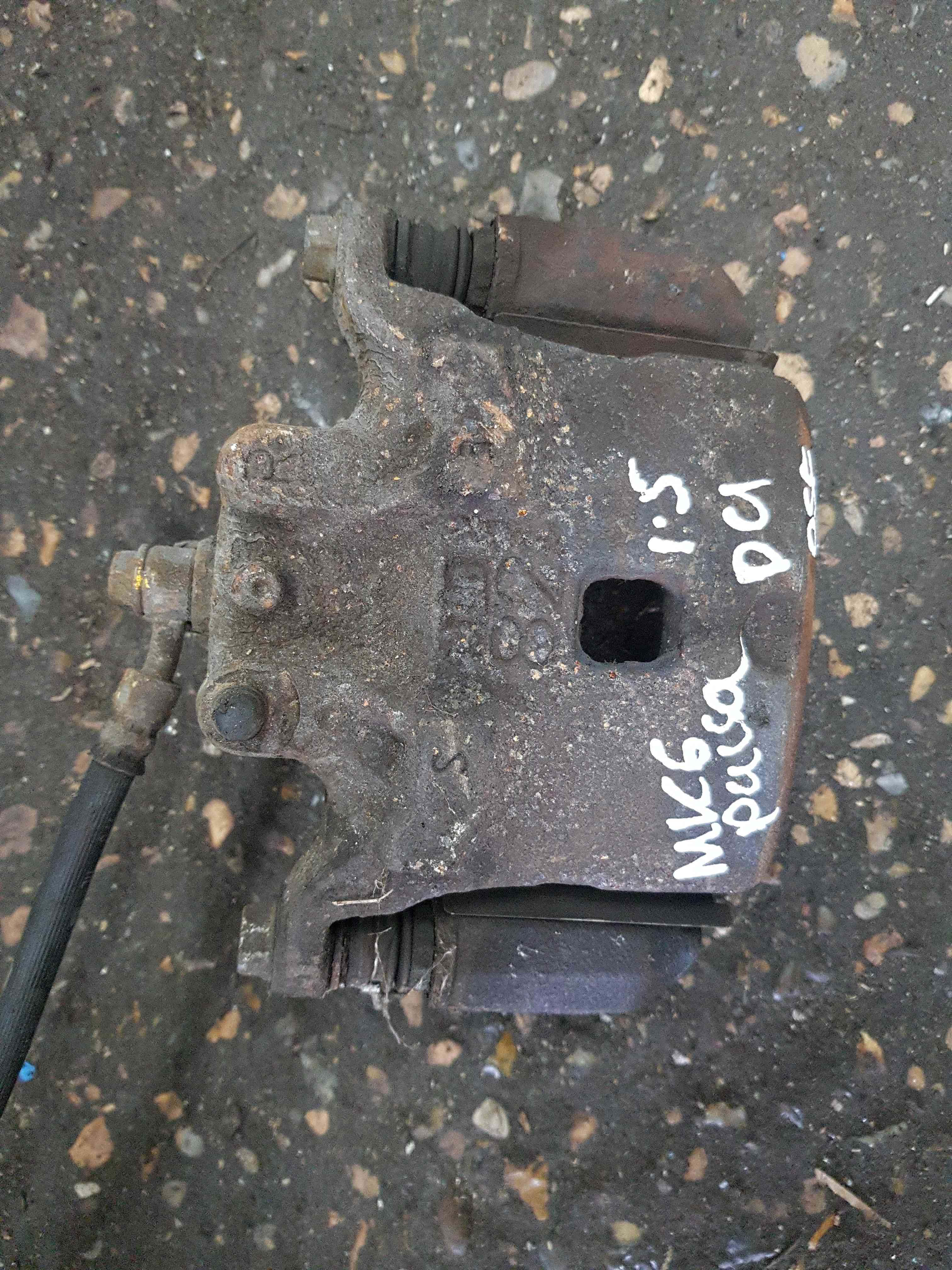 Thumb 7 Nissan Pulsar MK6 C13 2014-2018 1.5 DCI Drivers OSF Front Brake Caliper