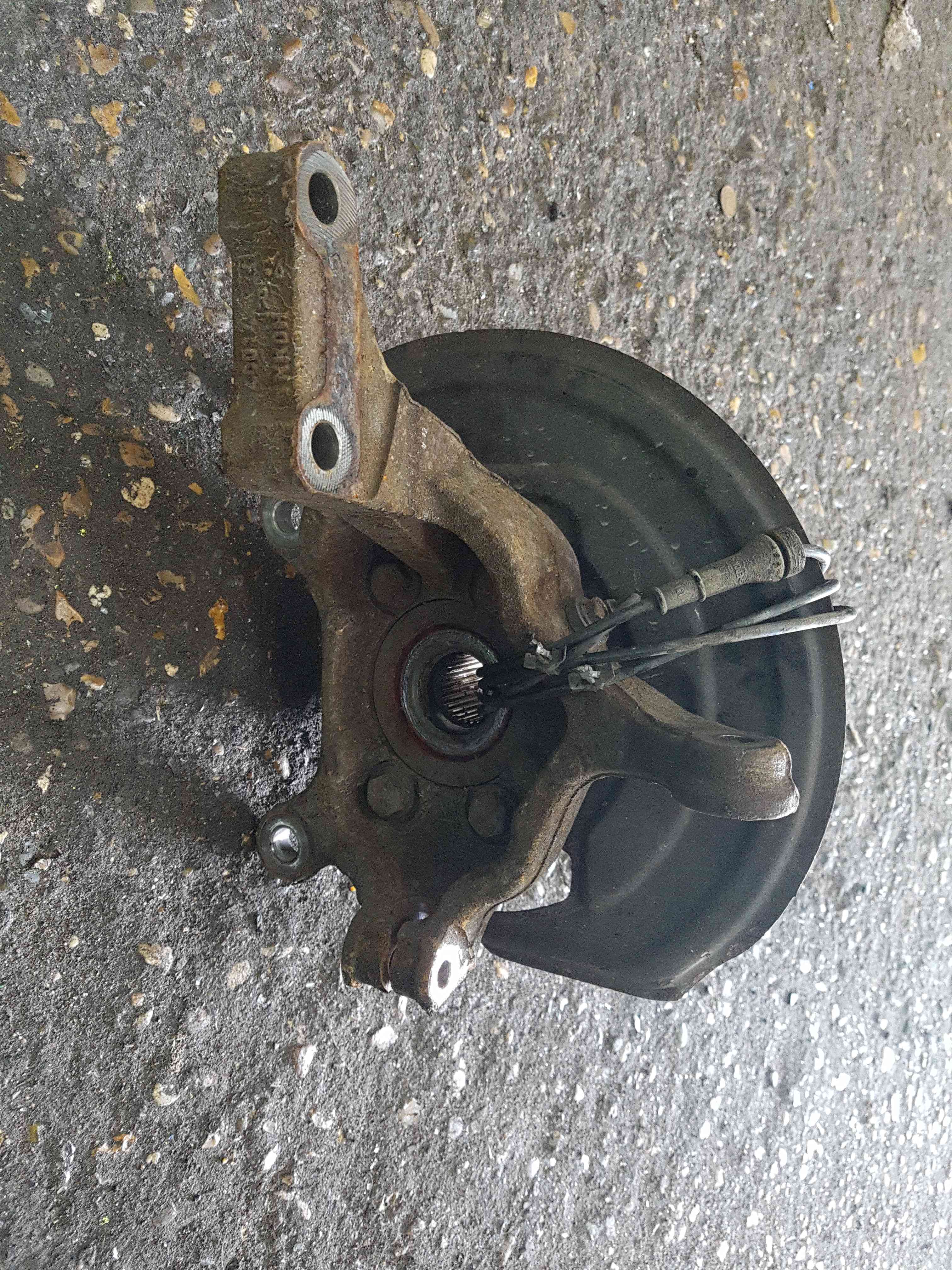 Thumb 6 Nissan Pulsar MK6 C13 2014-2018 1.5 DCI Drivers OSF Front Wheel HUB