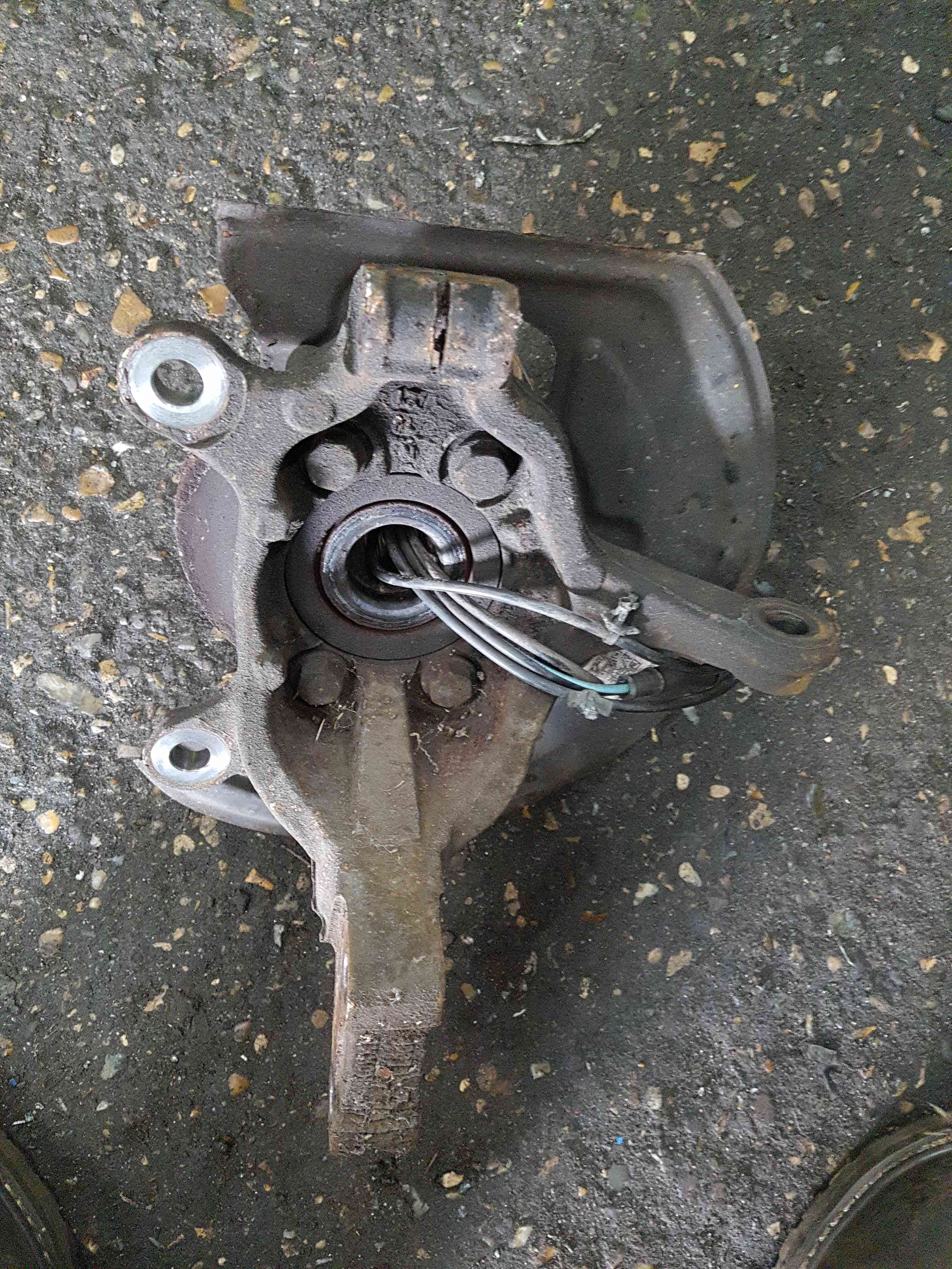 Thumb 5 Nissan Pulsar MK6 C13 2014-2018 1.5 DCI Passenger NSF Front Wheel HUB