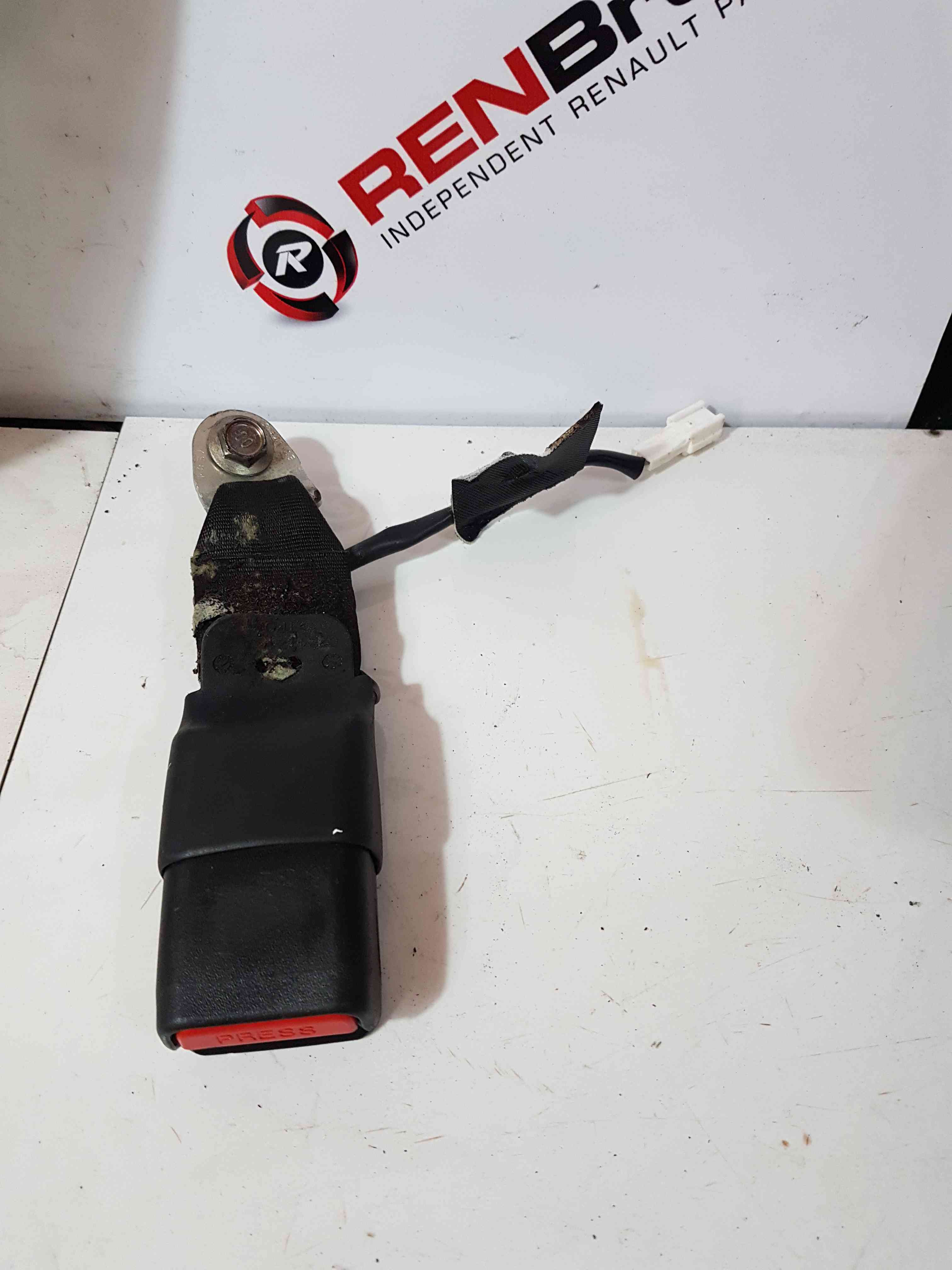 Thumb 2 Nissan Pulsar MK6 C13 2014-2018 Centre Rear Seat Belt Buckle