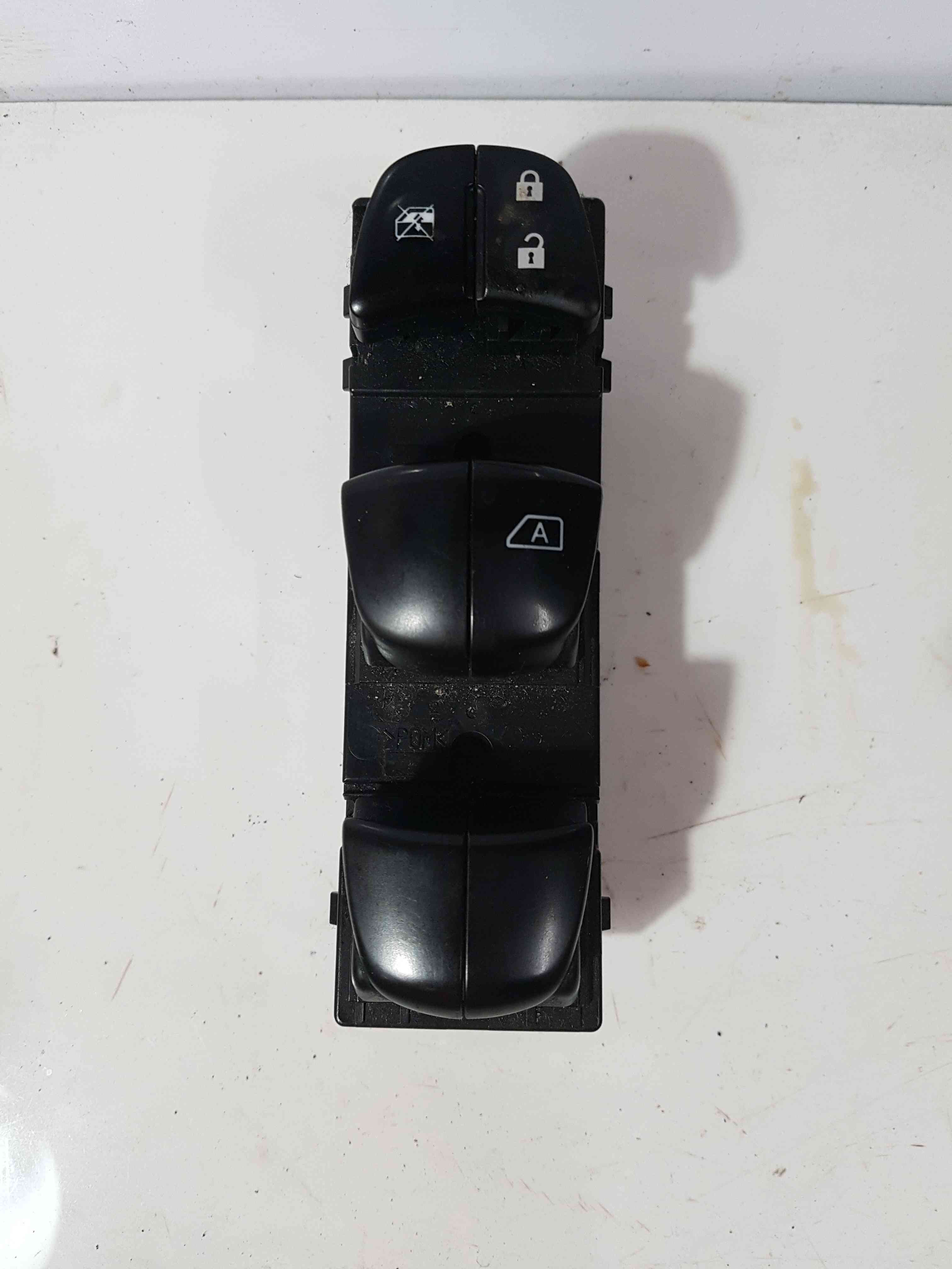 Thumb 3 Nissan Pulsar MK6 C13 2014-2018 Drivers OSF Front Window Switch Panel