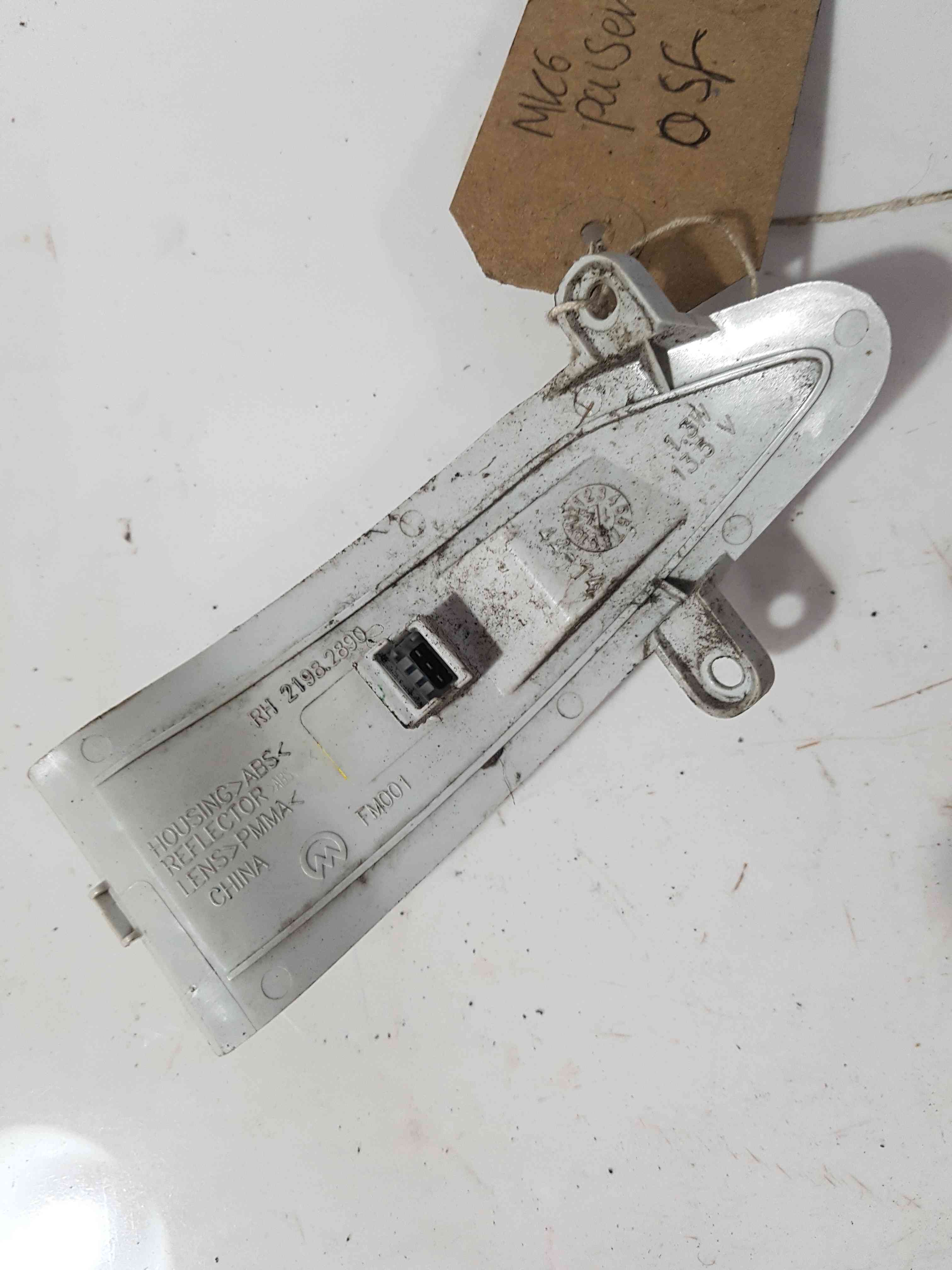 Thumb 4 Nissan Pulsar MK6 C13 2014-2018 Drivers Os Wing Mirror Light Side Repeater