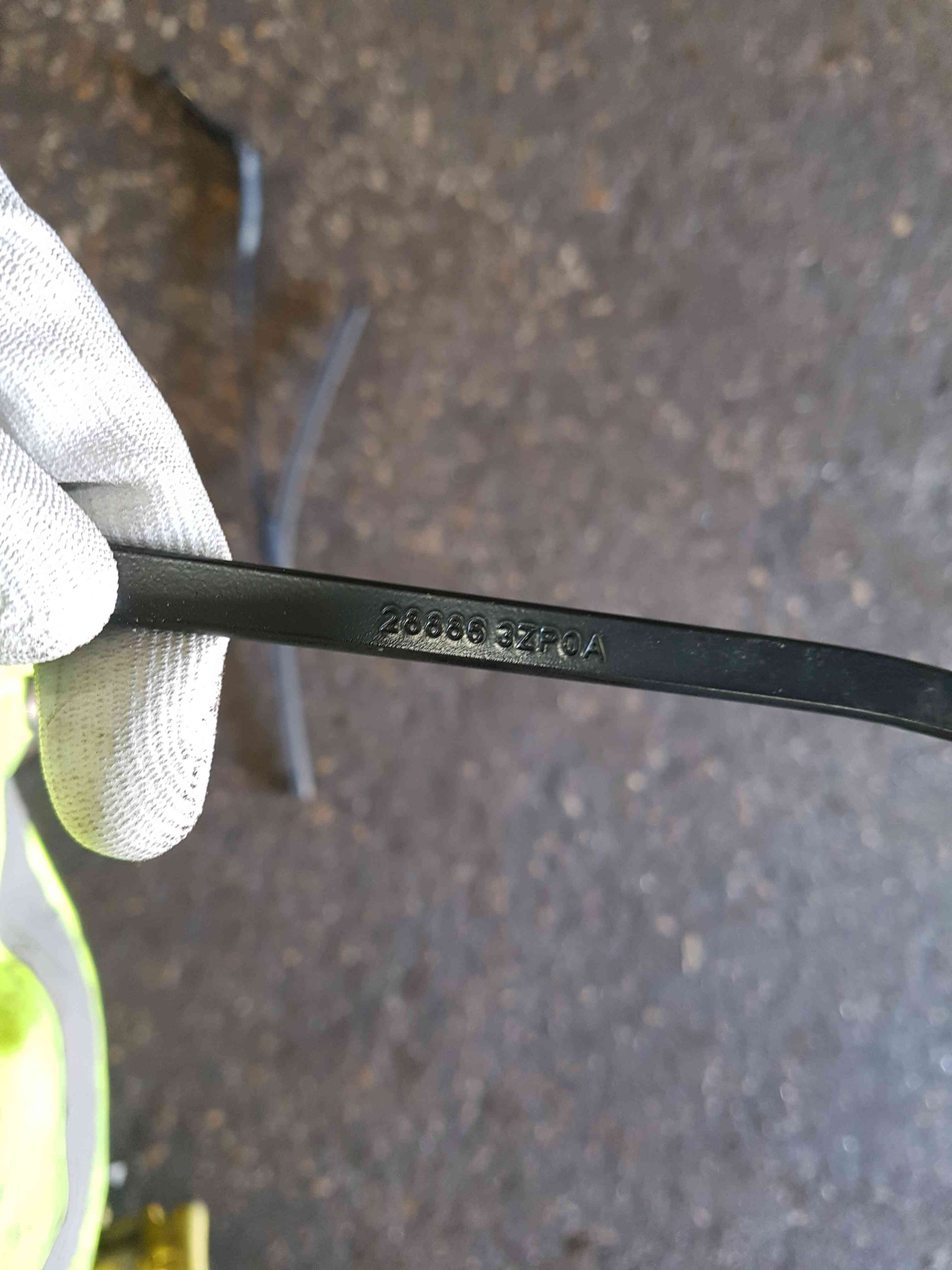 Thumb 4 Nissan Pulsar MK6 C13 2014-2018 Passenger NSF Front Wiper ARM 288863ZP0A